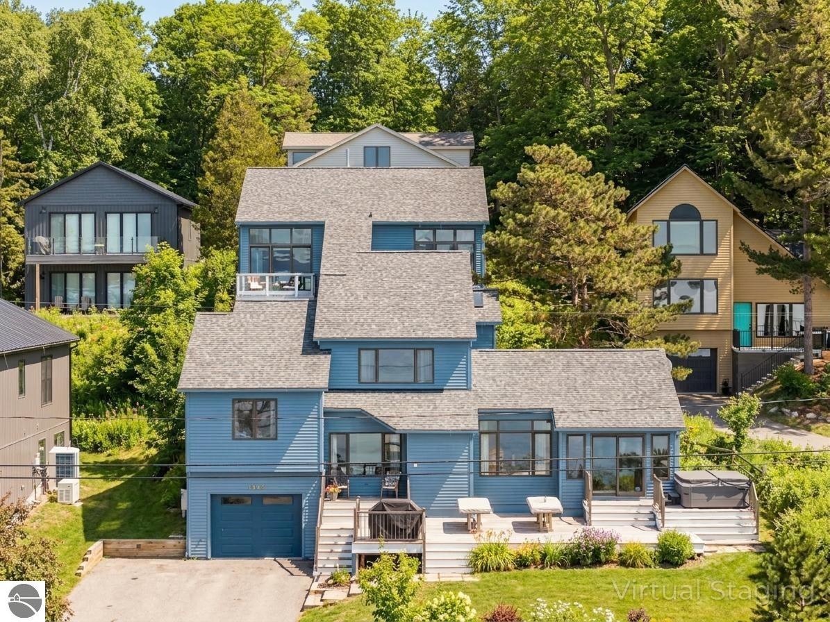 3142 Crystal Drive