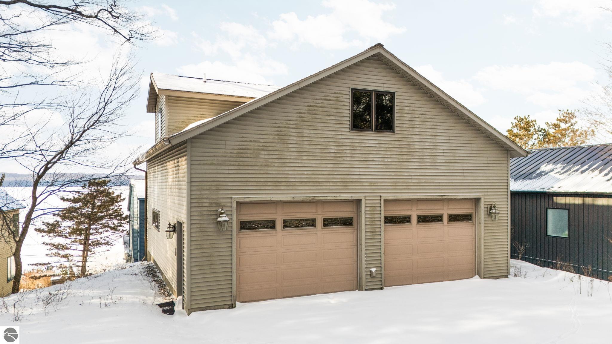 3142 Crystal Drive