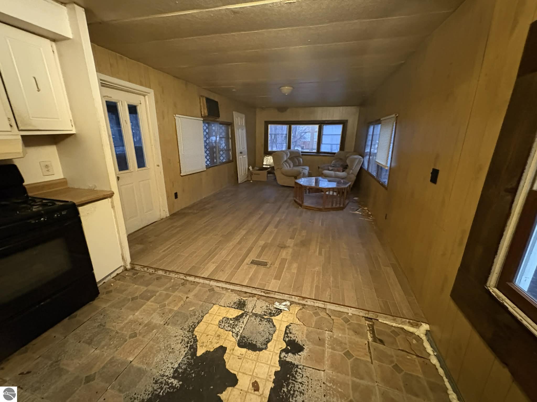 3537 Glorianne Drive