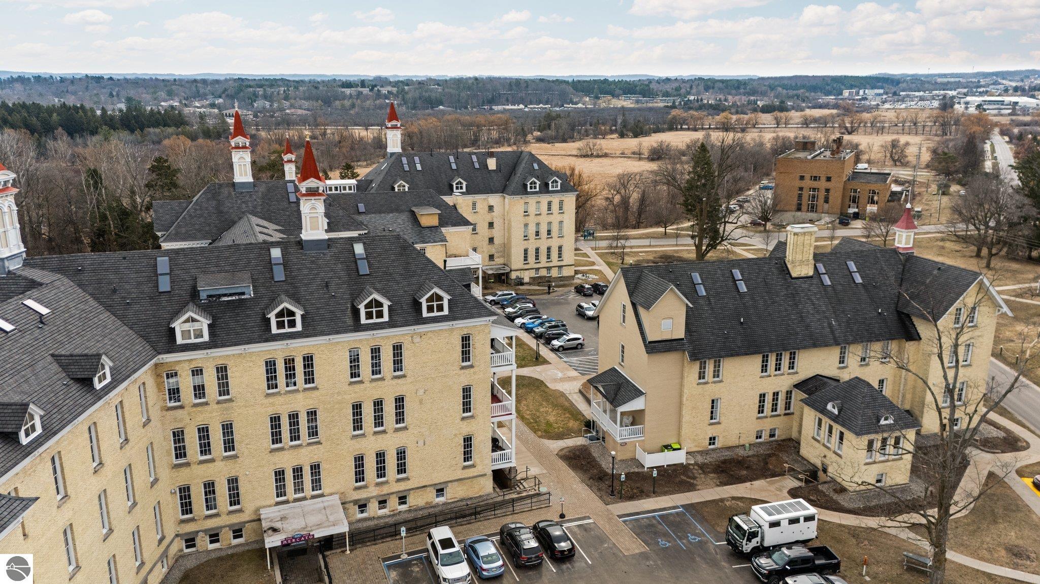 800-311 Cottageview Drive # 311