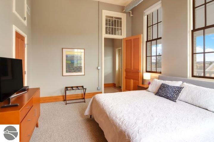 800-311 Cottageview Drive # 311