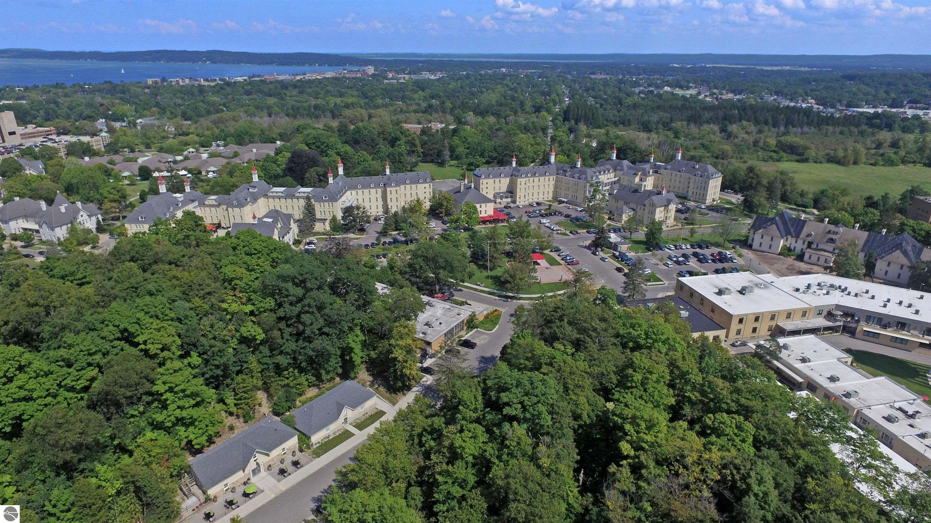 800-311 Cottageview Drive # 311