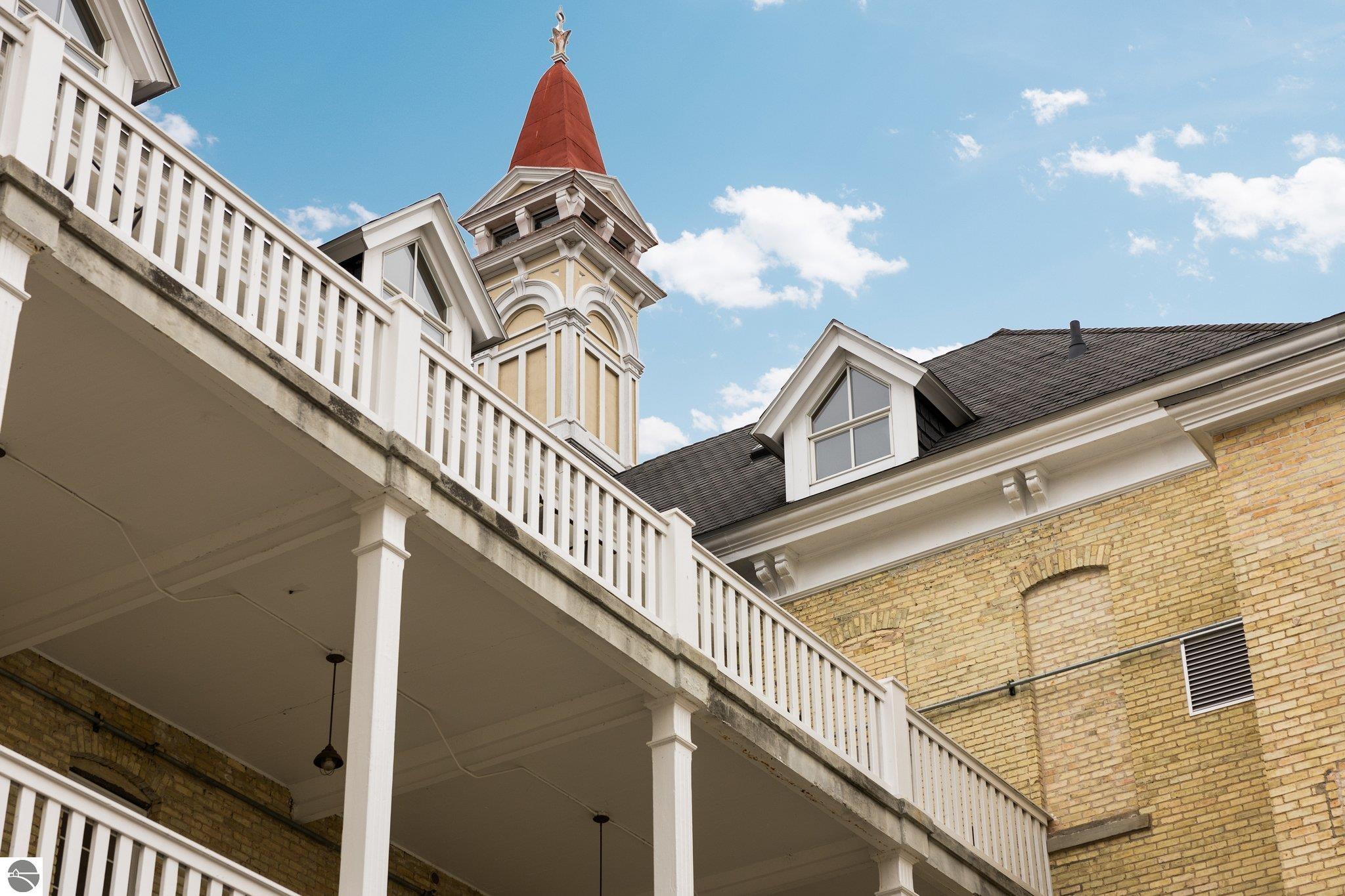 800-311 Cottageview Drive # 311