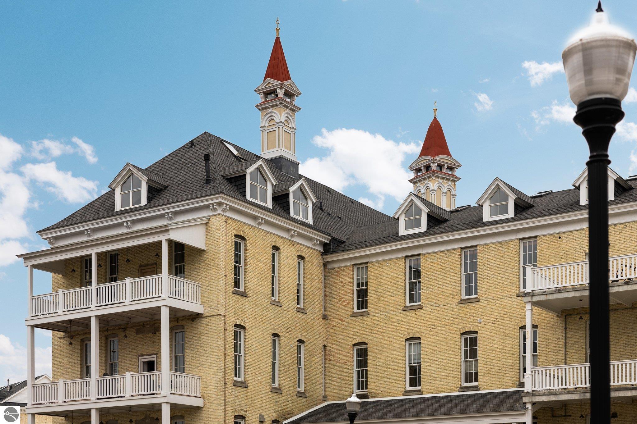 800-311 Cottageview Drive # 311