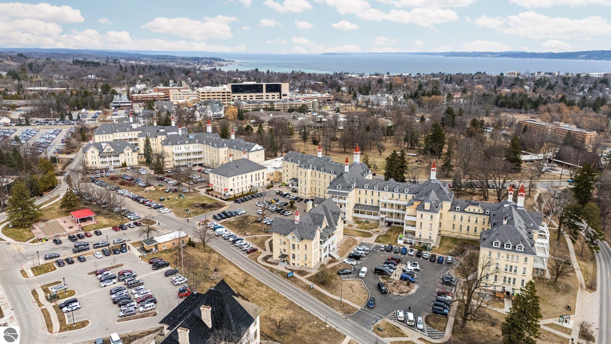 800-311 Cottageview Drive # 311