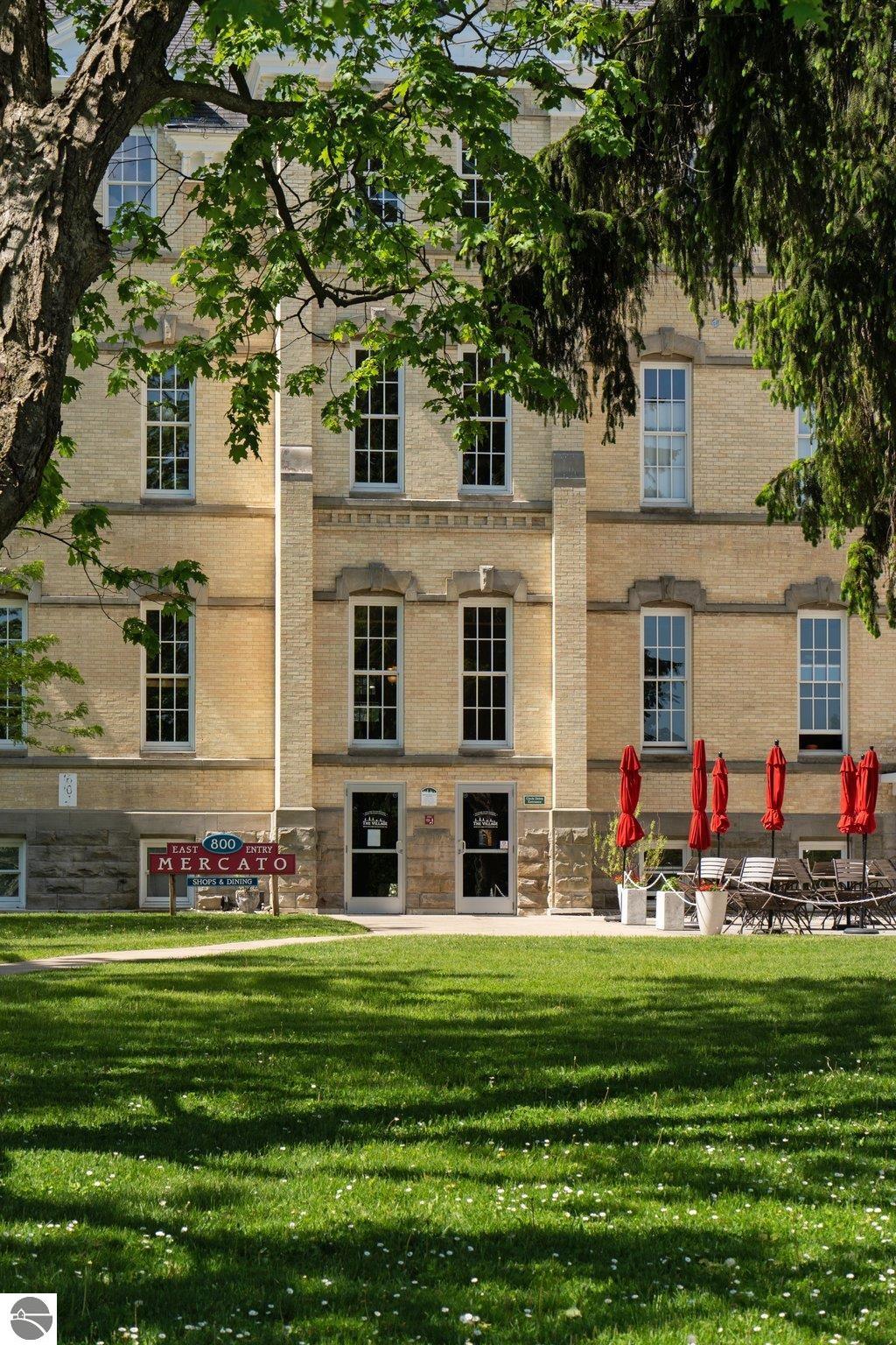 800-311 Cottageview Drive # 311