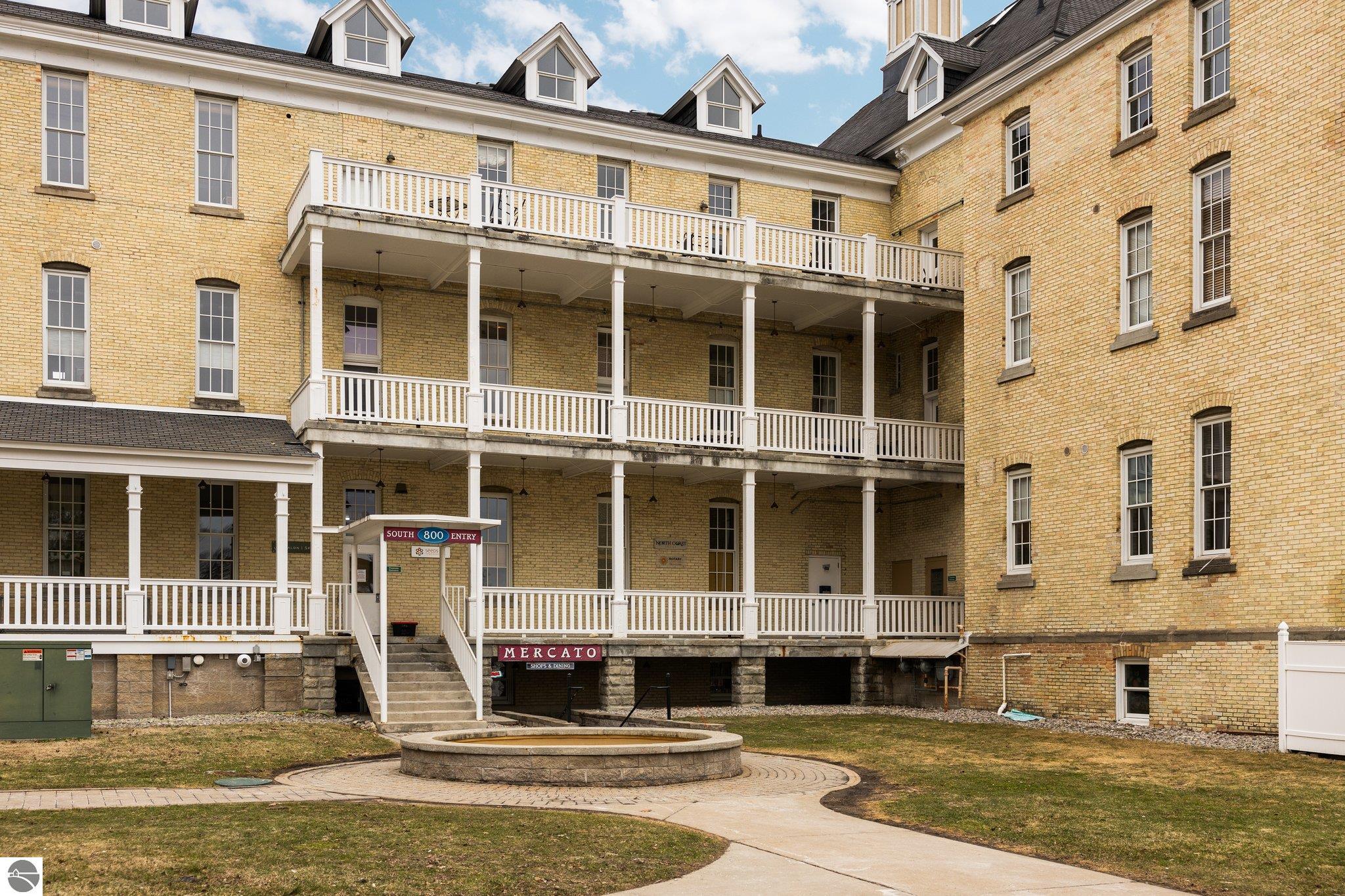 800-311 Cottageview Drive # 311