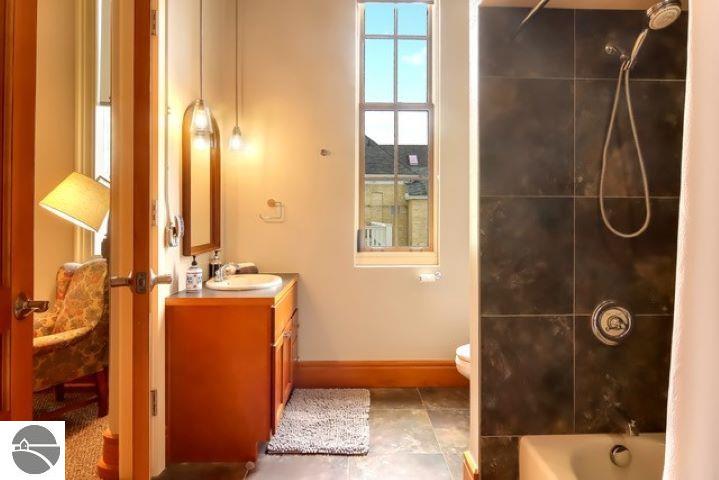 800-311 Cottageview Drive # 311