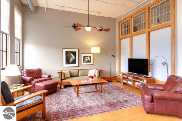 800-311 Cottageview Drive # 311