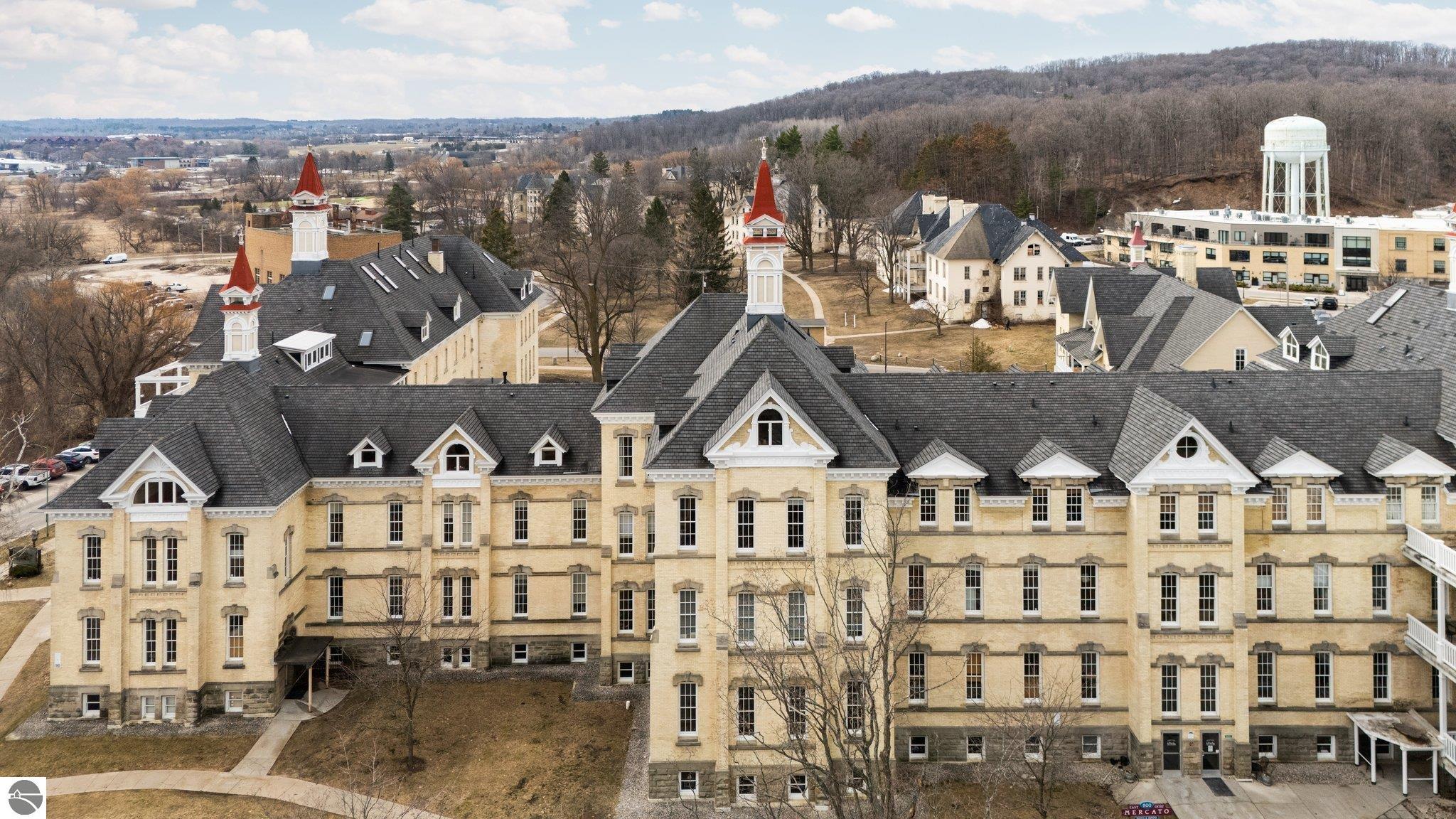 800-311 Cottageview Drive # 311