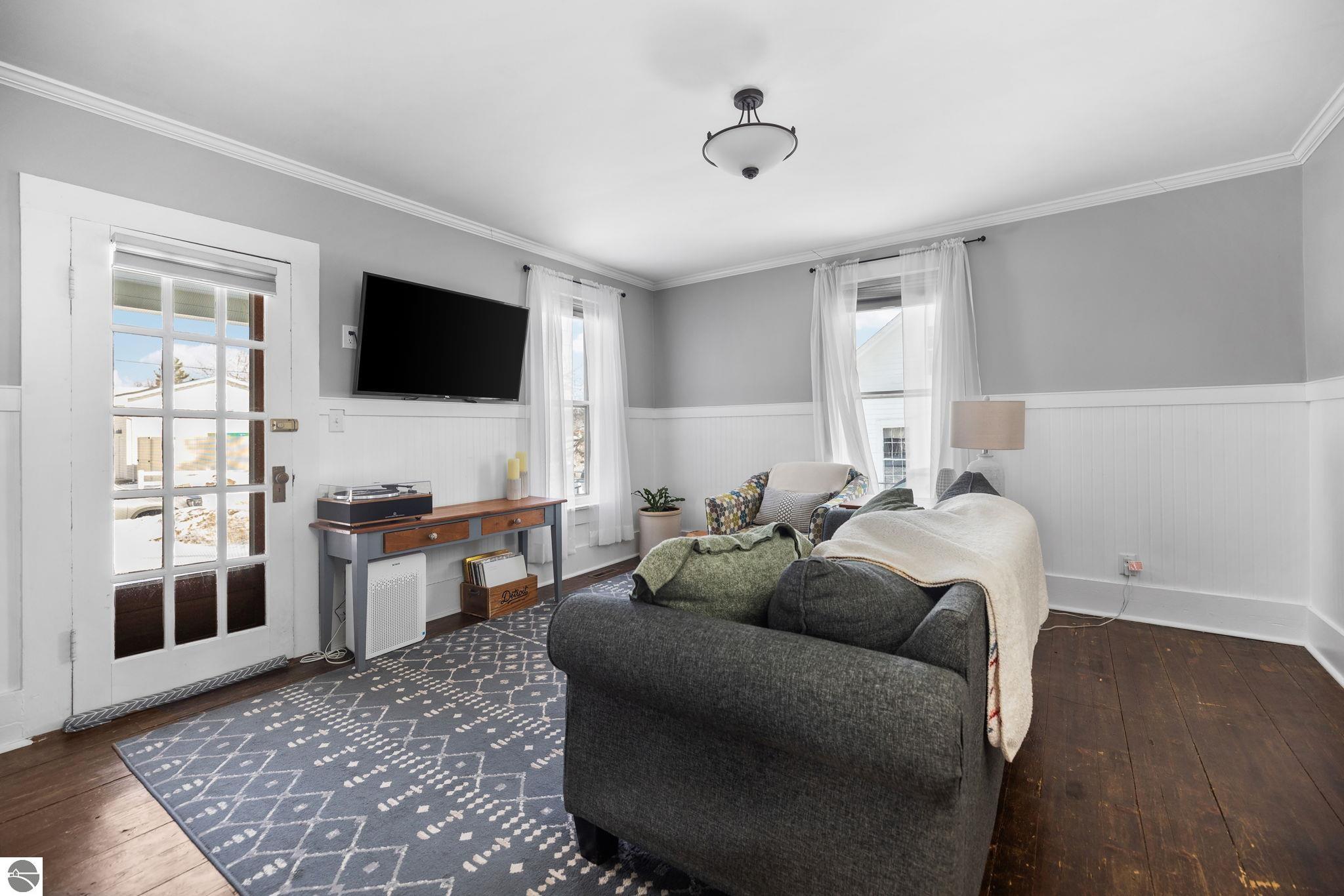 3038 Sullivan Street