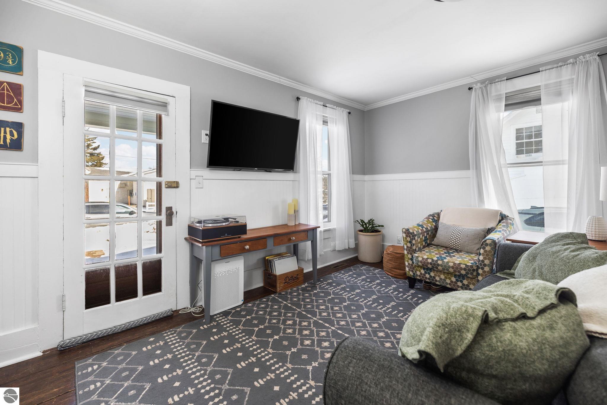 3038 Sullivan Street