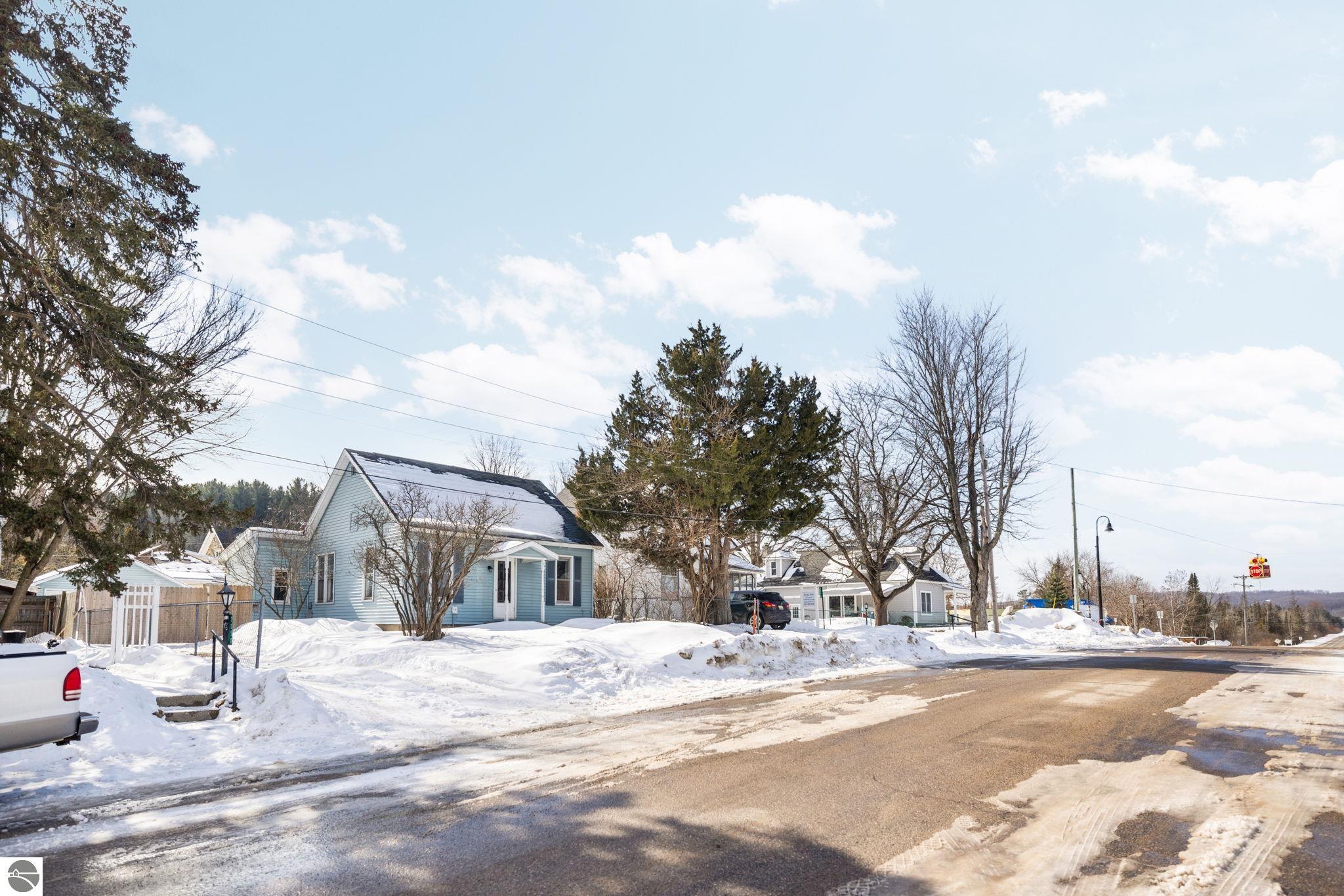 3038 Sullivan Street