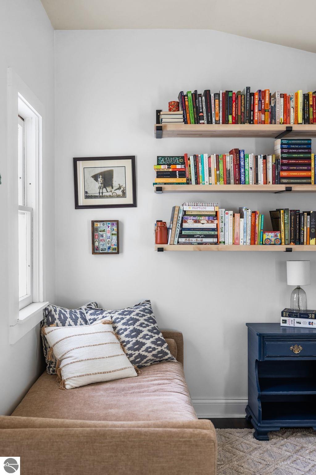 3038 Sullivan Street