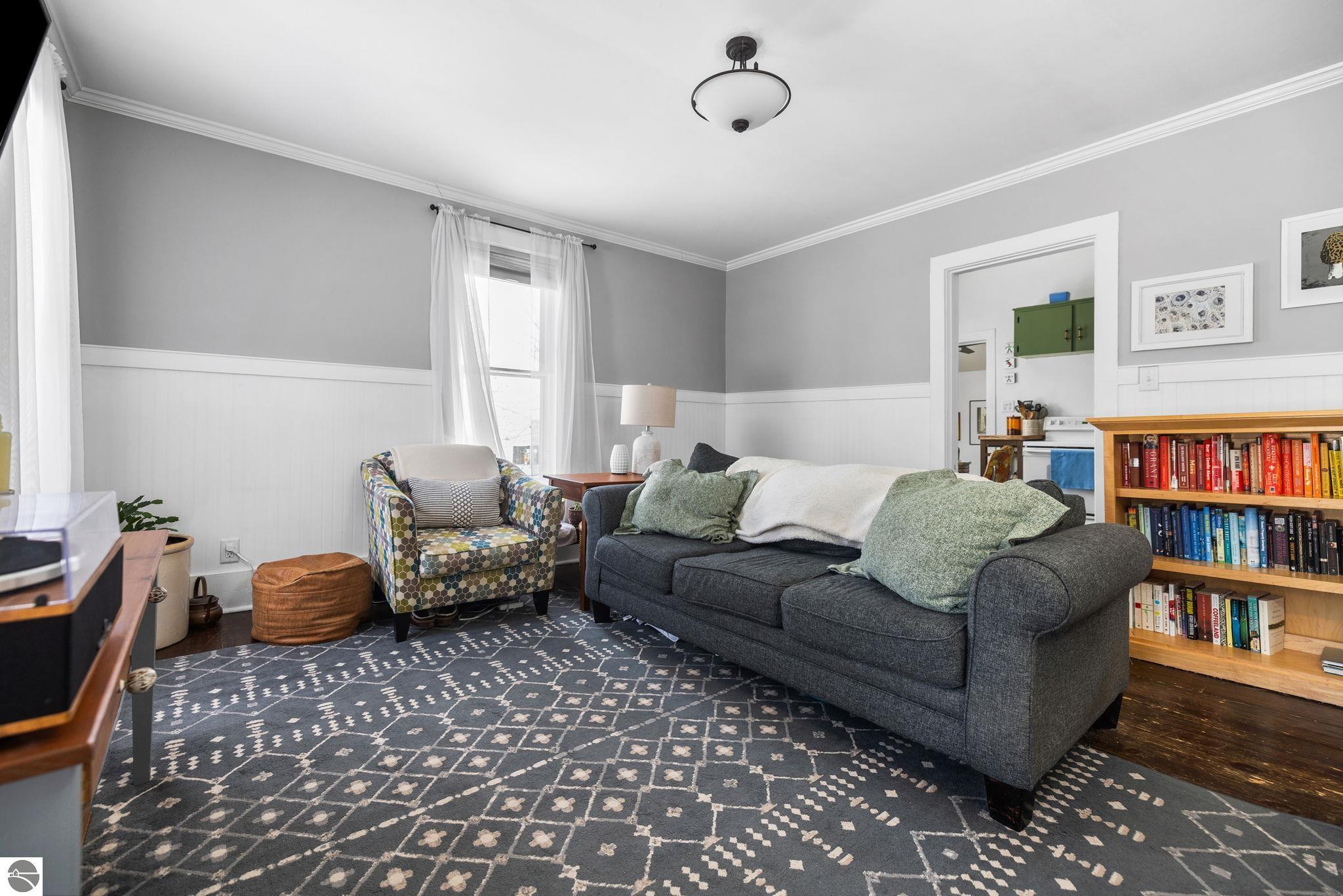 3038 Sullivan Street