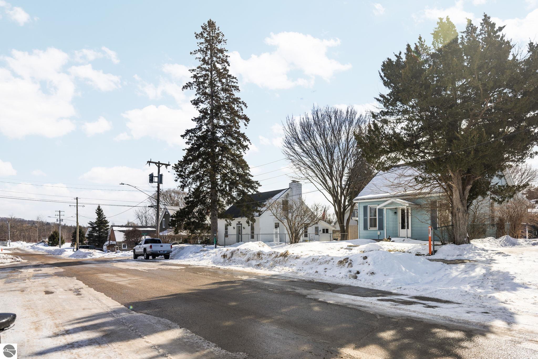 3038 Sullivan Street