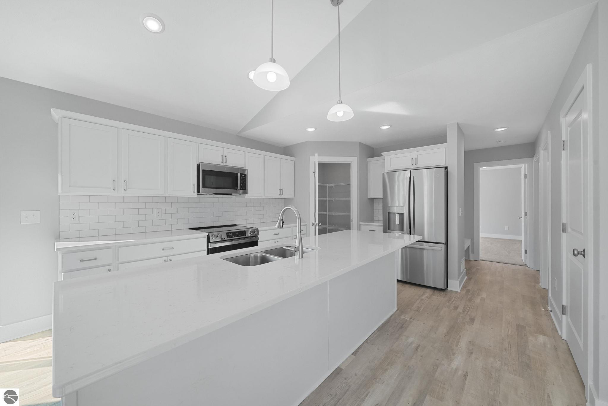 2806 Opal Court