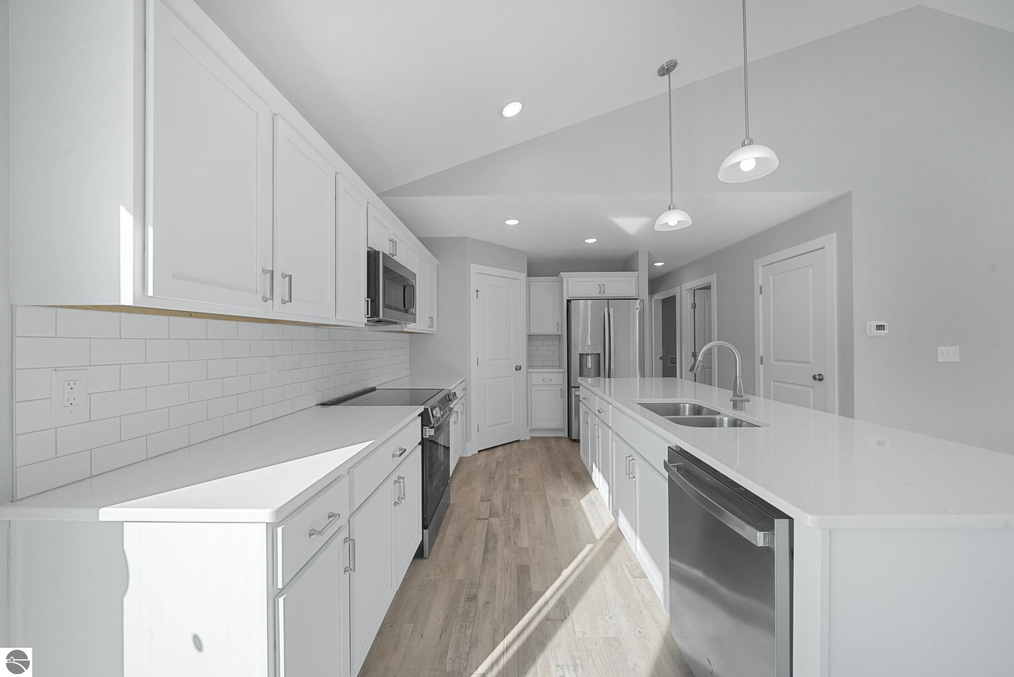 2806 Opal Court