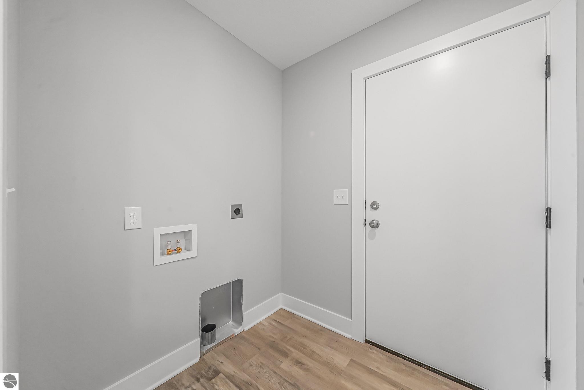 2806 Opal Court