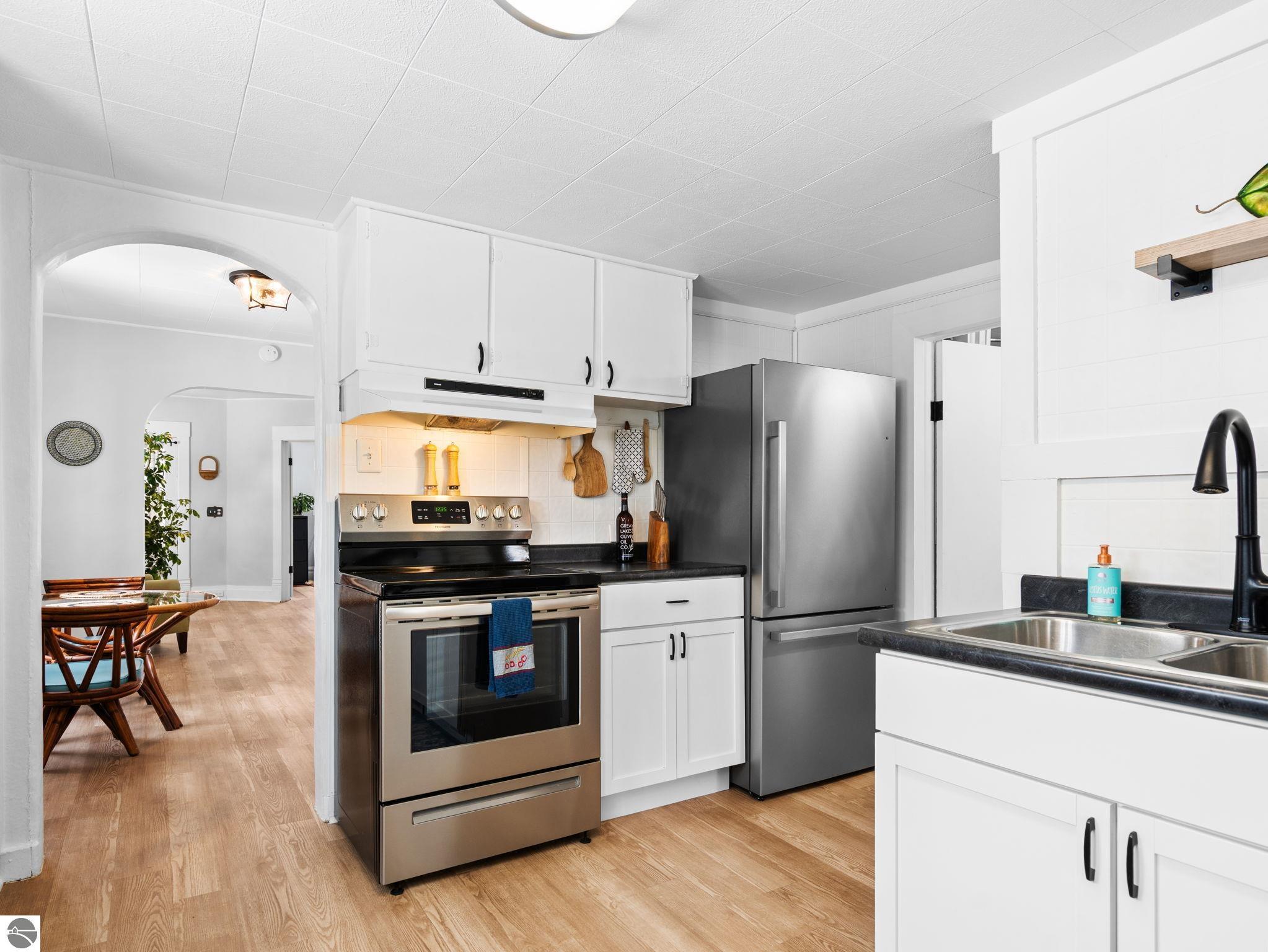 136 E Fifteenth Street