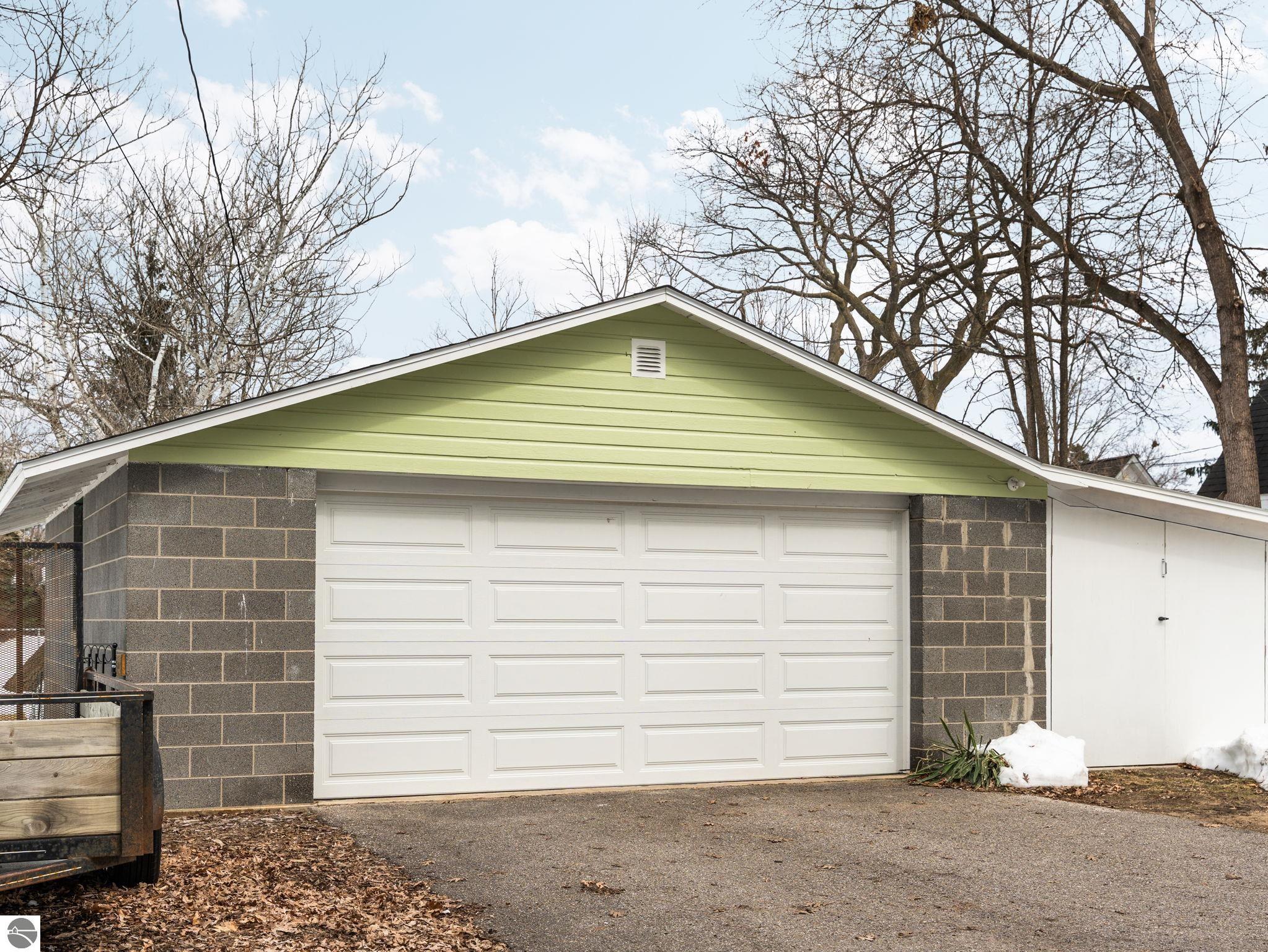 136 E Fifteenth Street