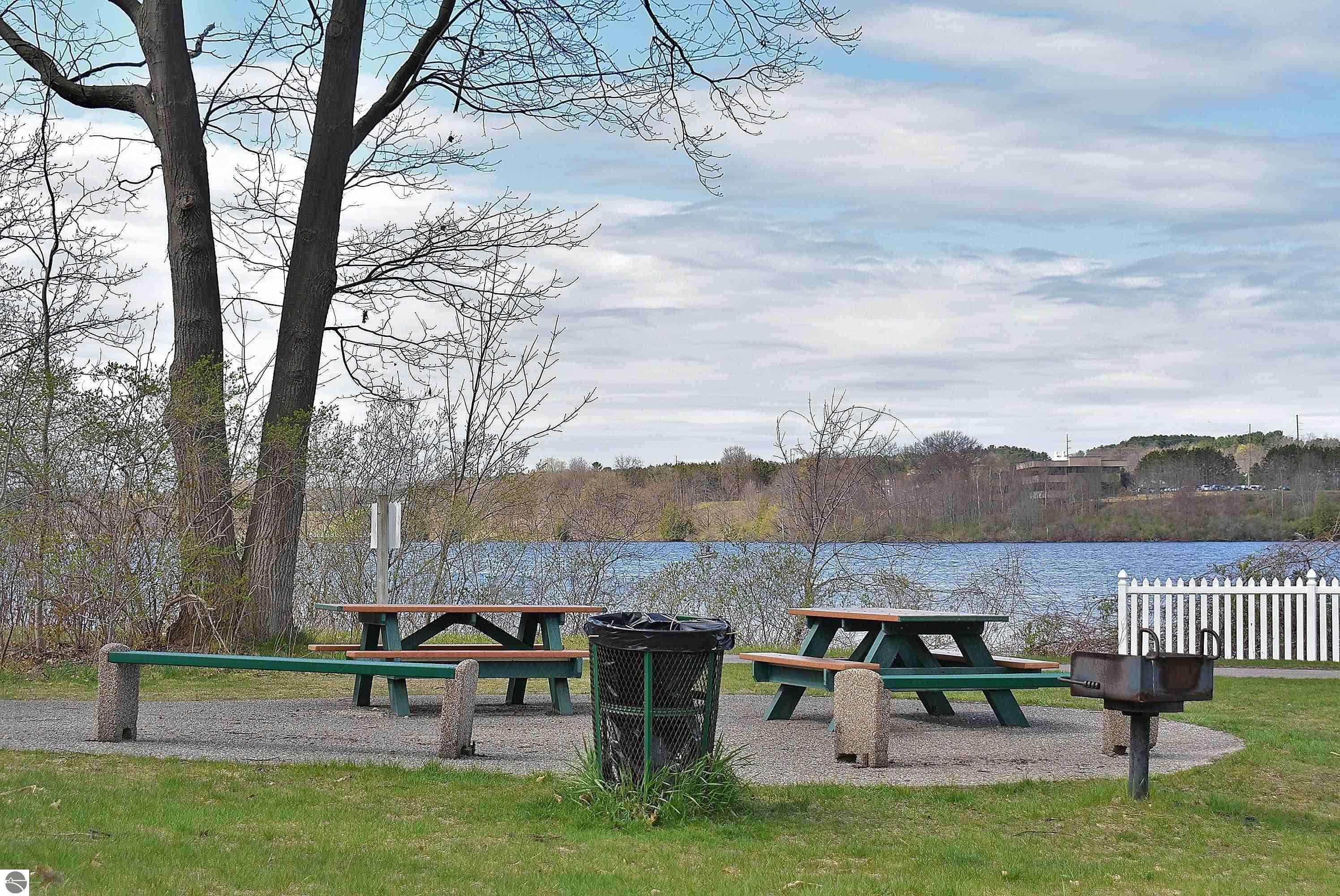 1491 Kent Street # 9