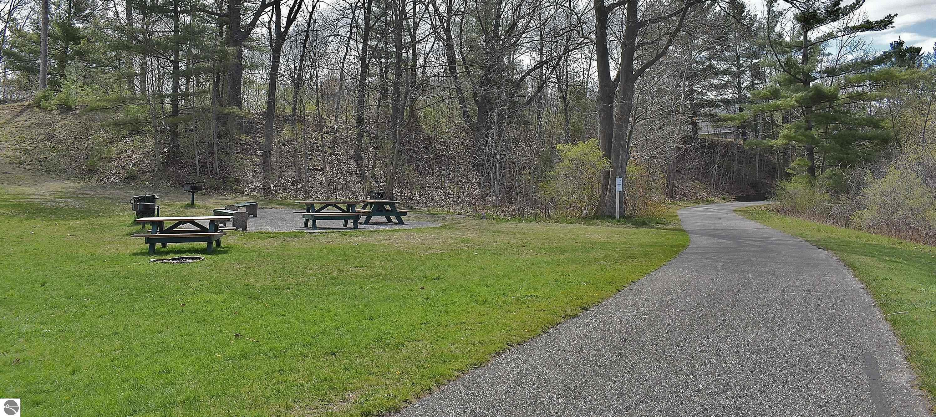 1491 Kent Street # 9