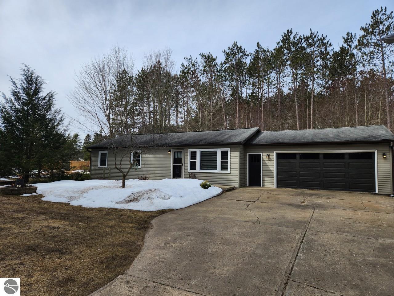 4714 Golden Road, SE