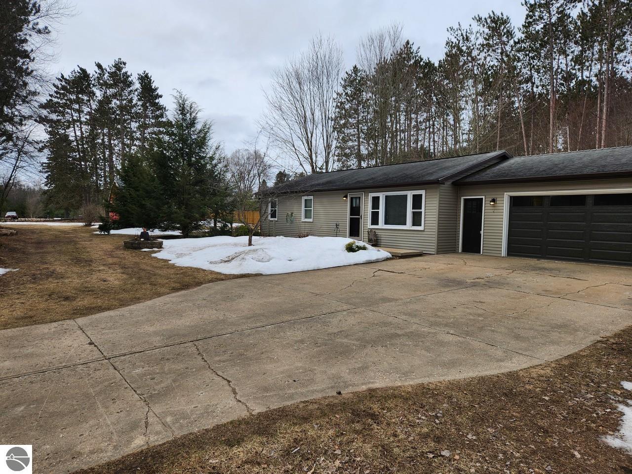 4714 Golden Road, SE