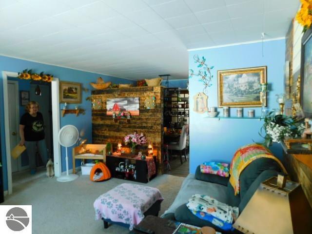 4960 Pine Drive