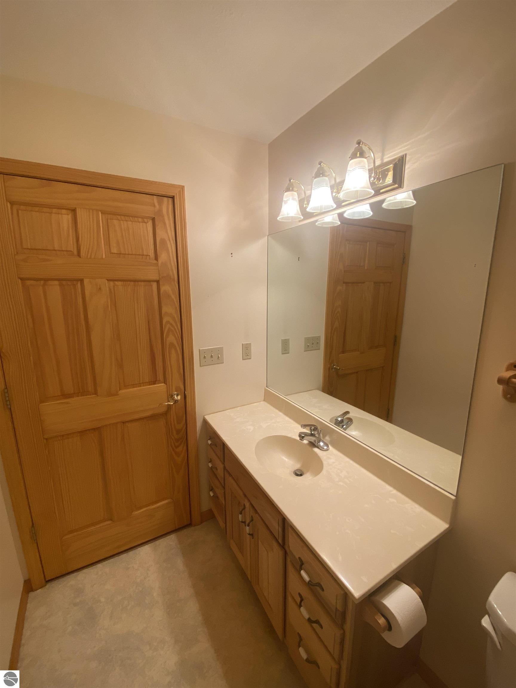9391 NE Chippewa Drive # 21