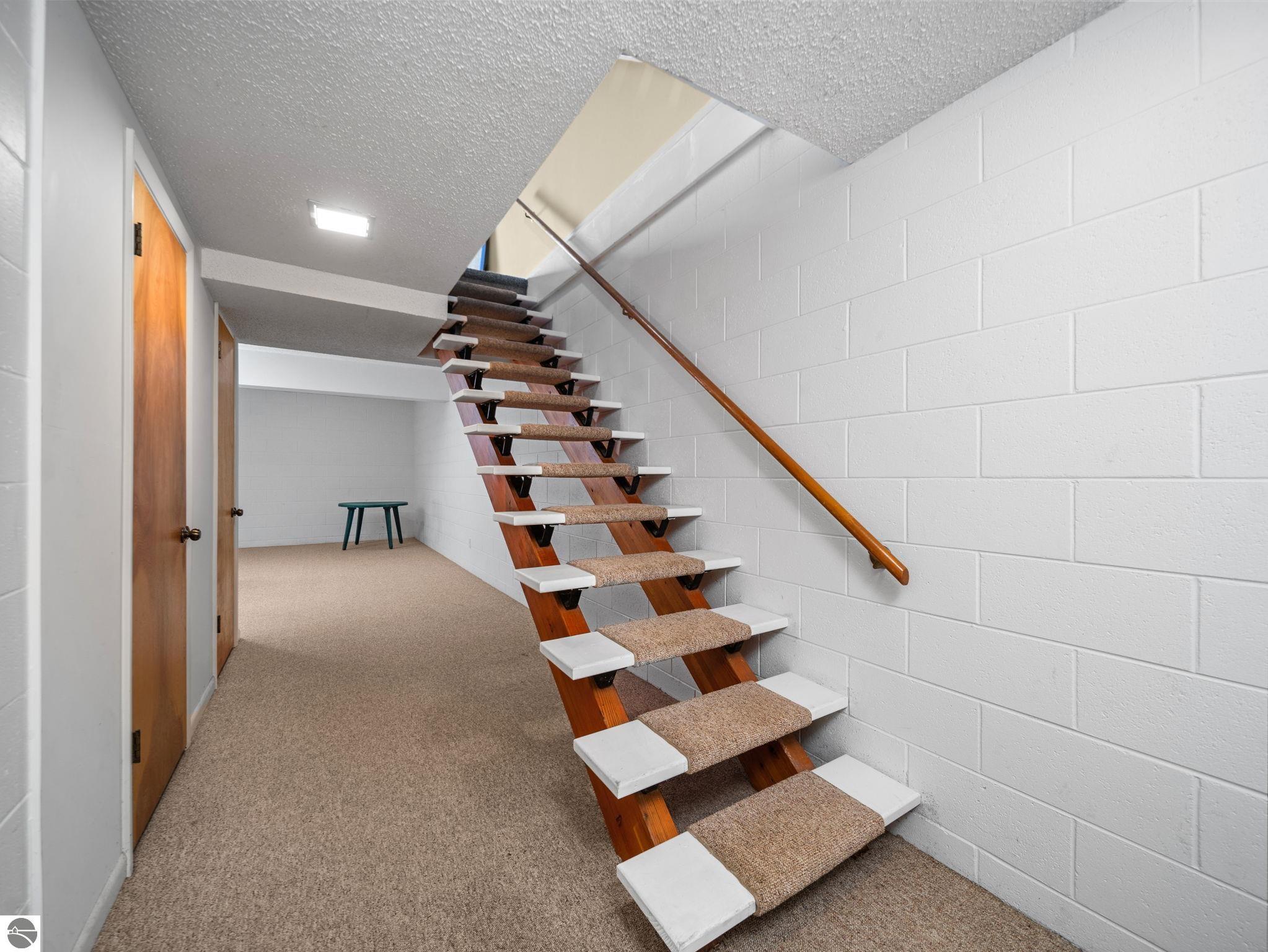 246 Peninsula Hills