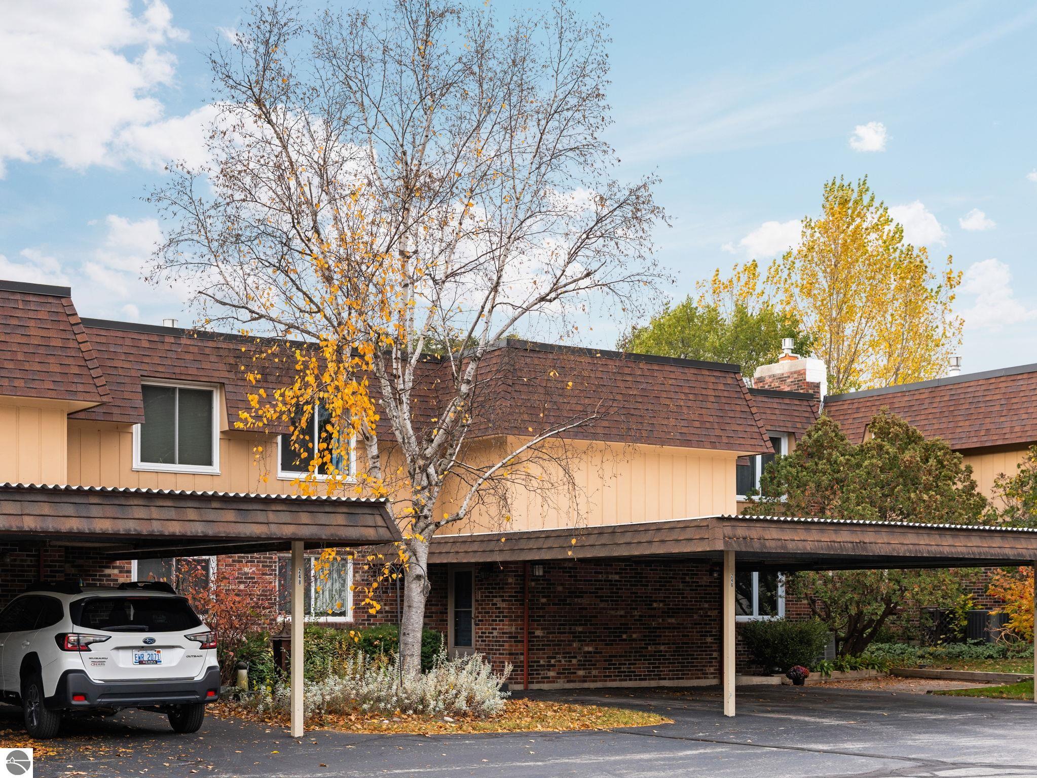 246 Peninsula Hills