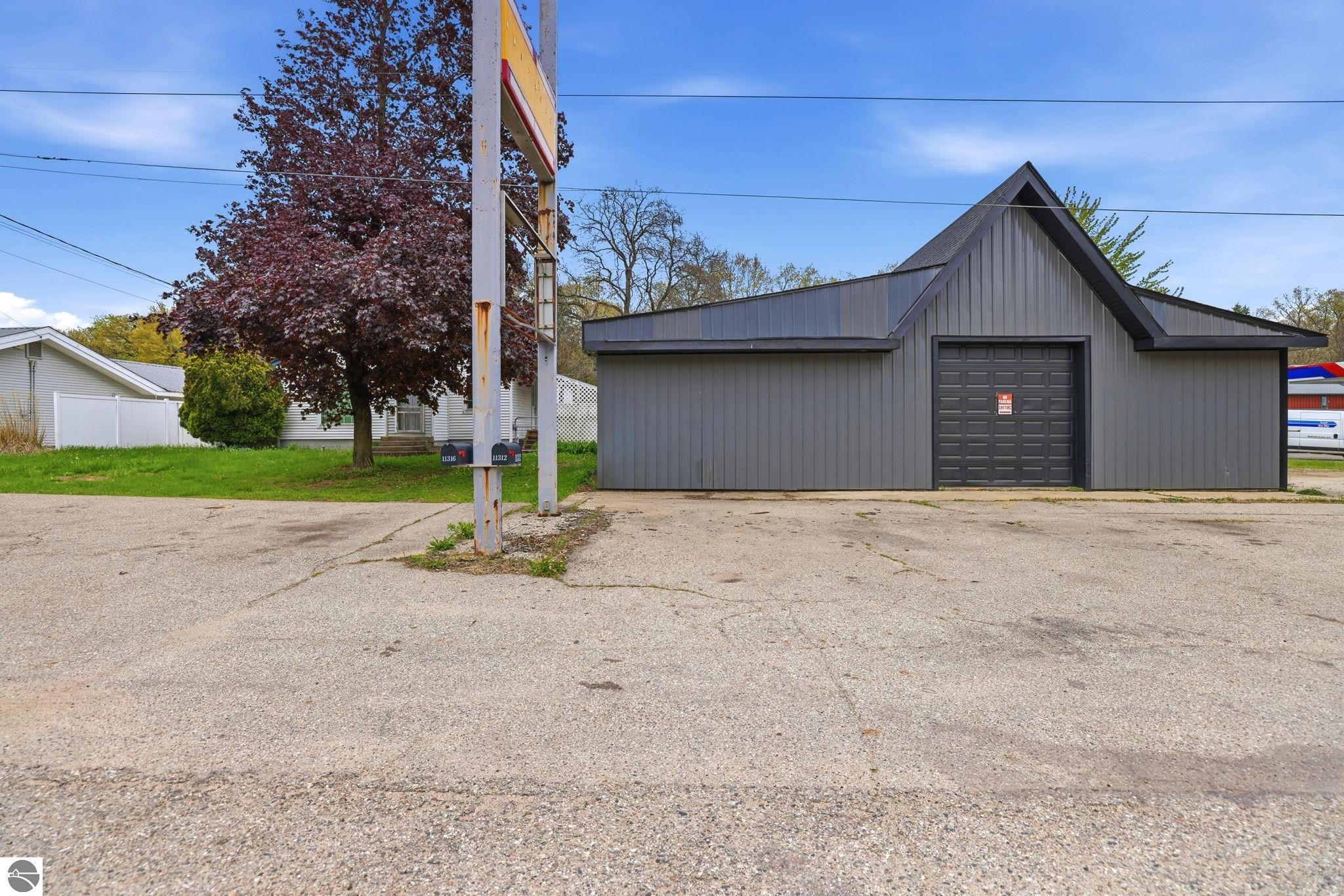 11316 W M-179