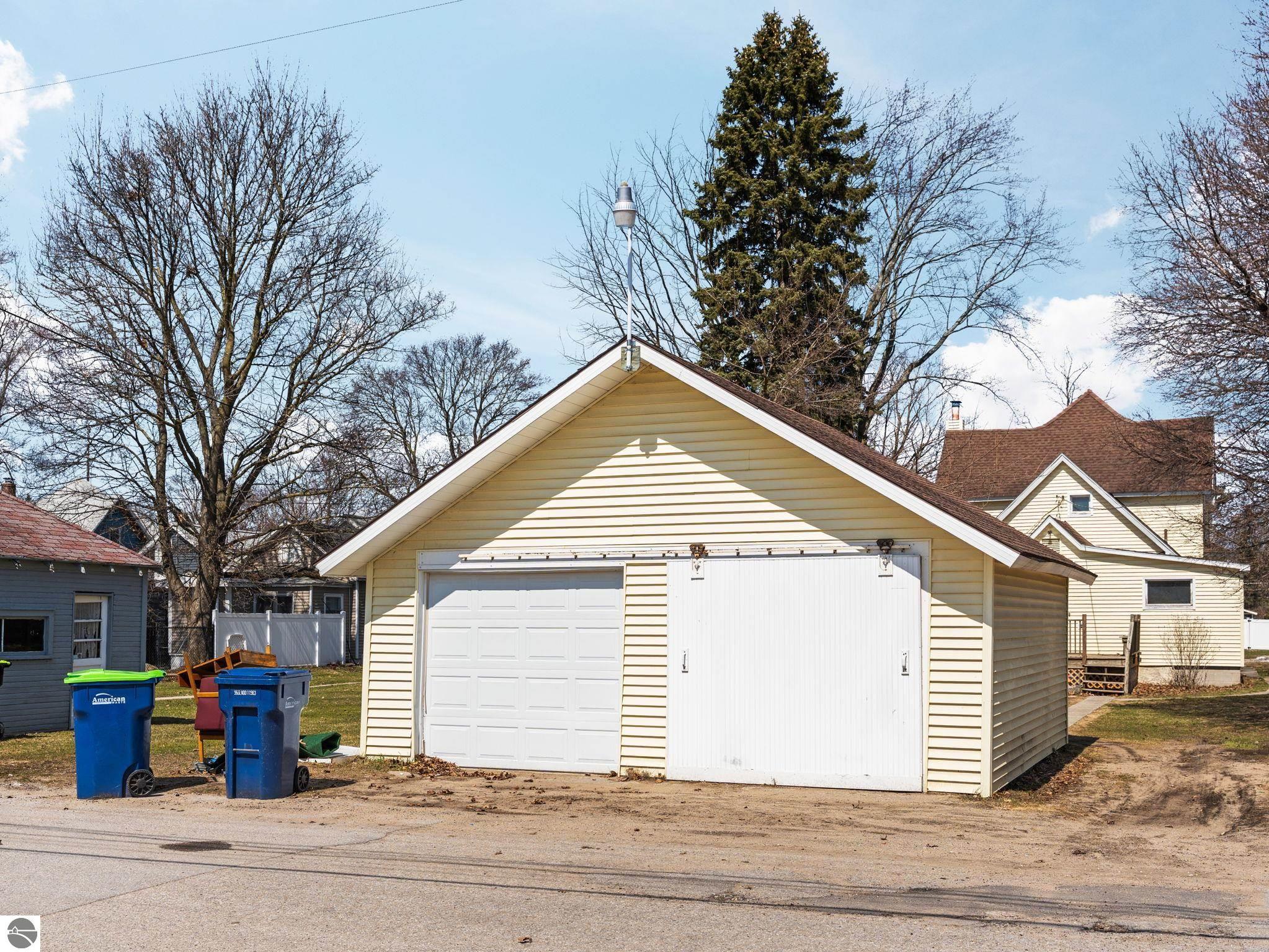 311 W Twelfth Street