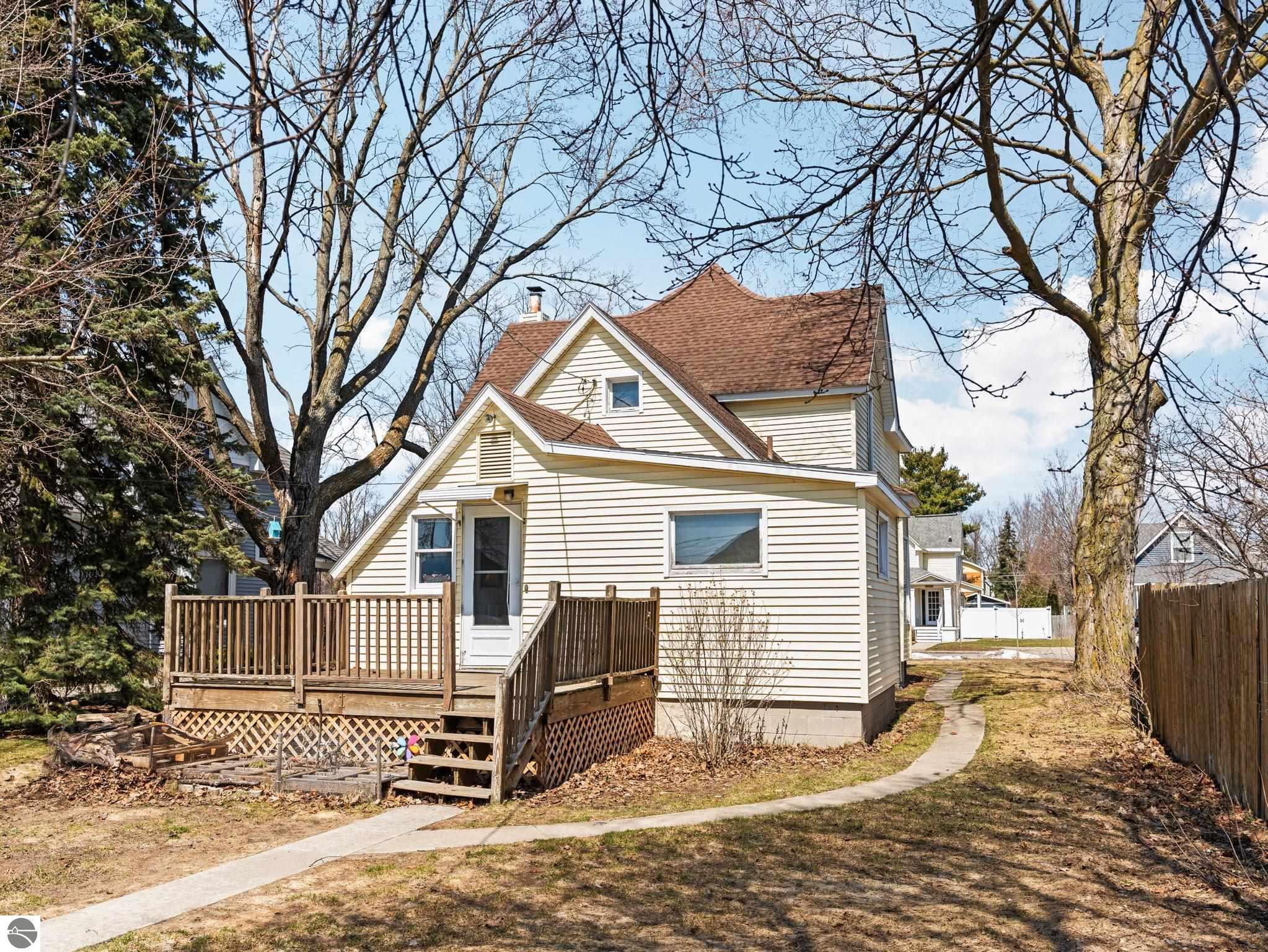 311 W Twelfth Street