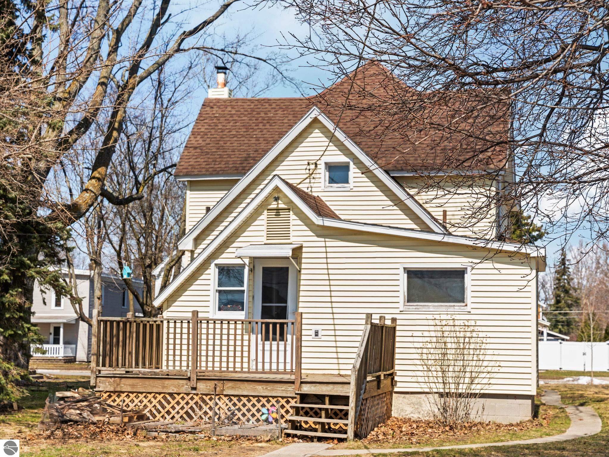 311 W Twelfth Street