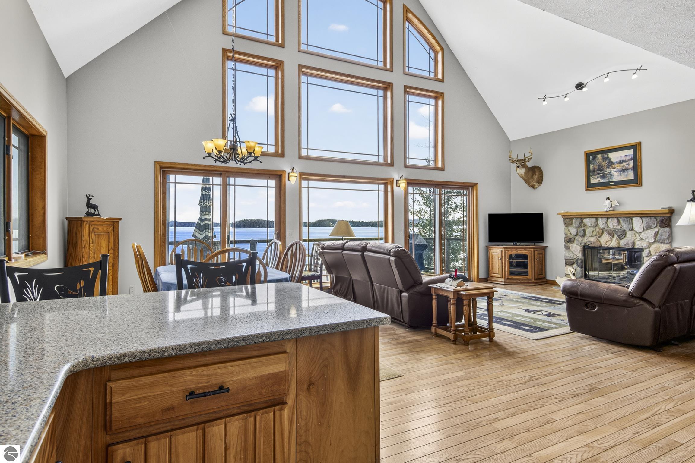 2414 Lake Drive # 7