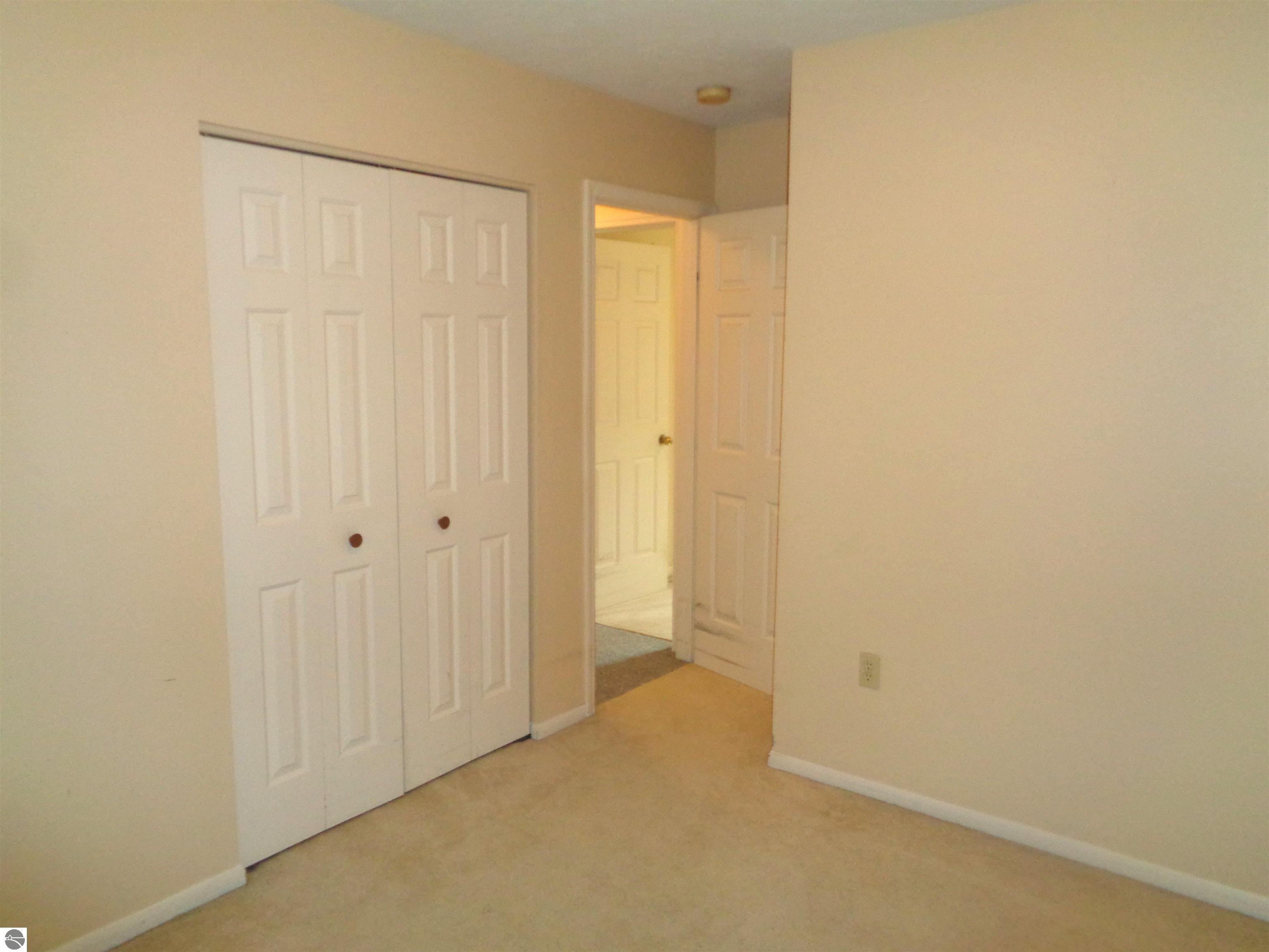 2108 S Sara Drive