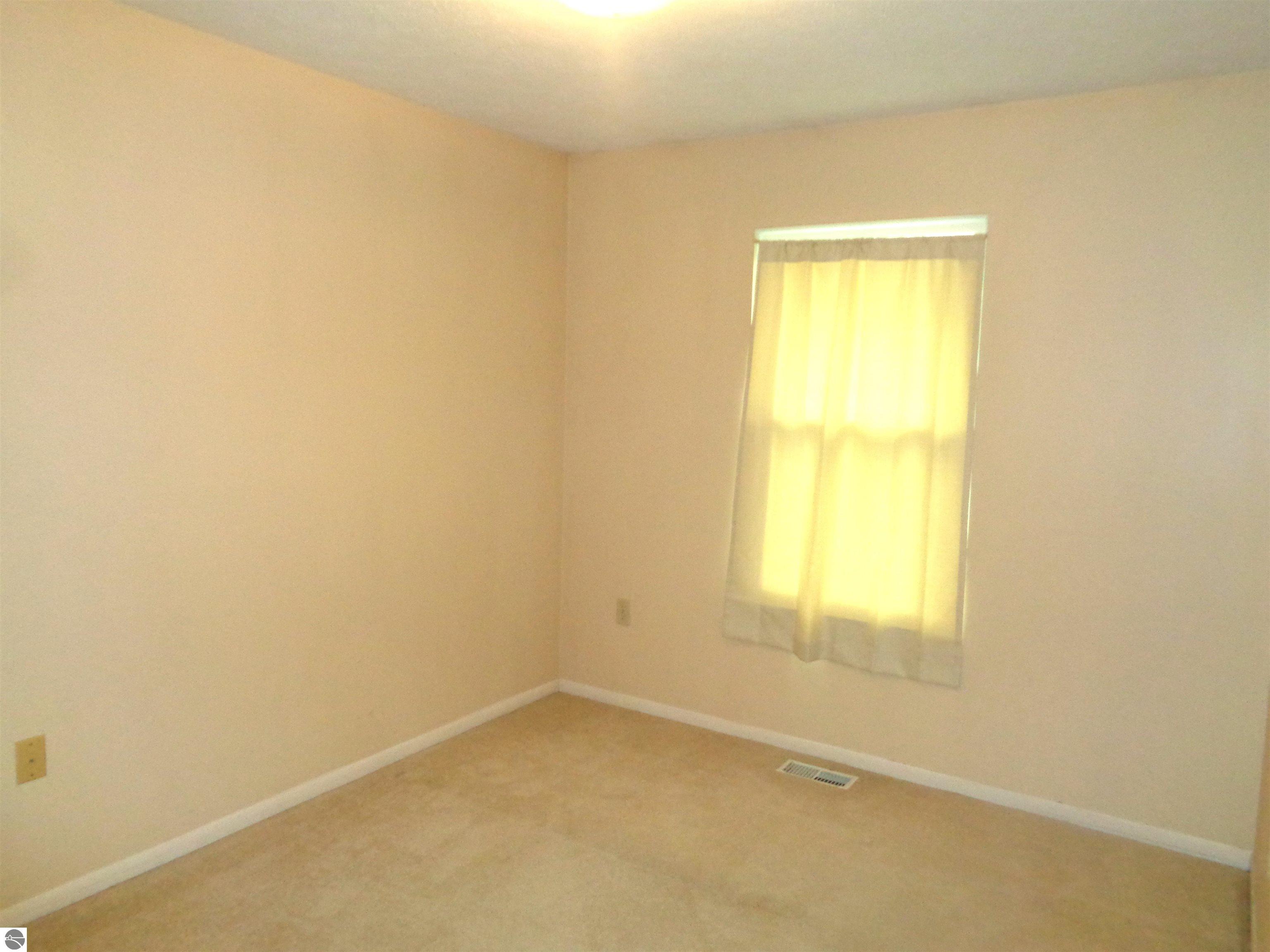 2108 S Sara Drive