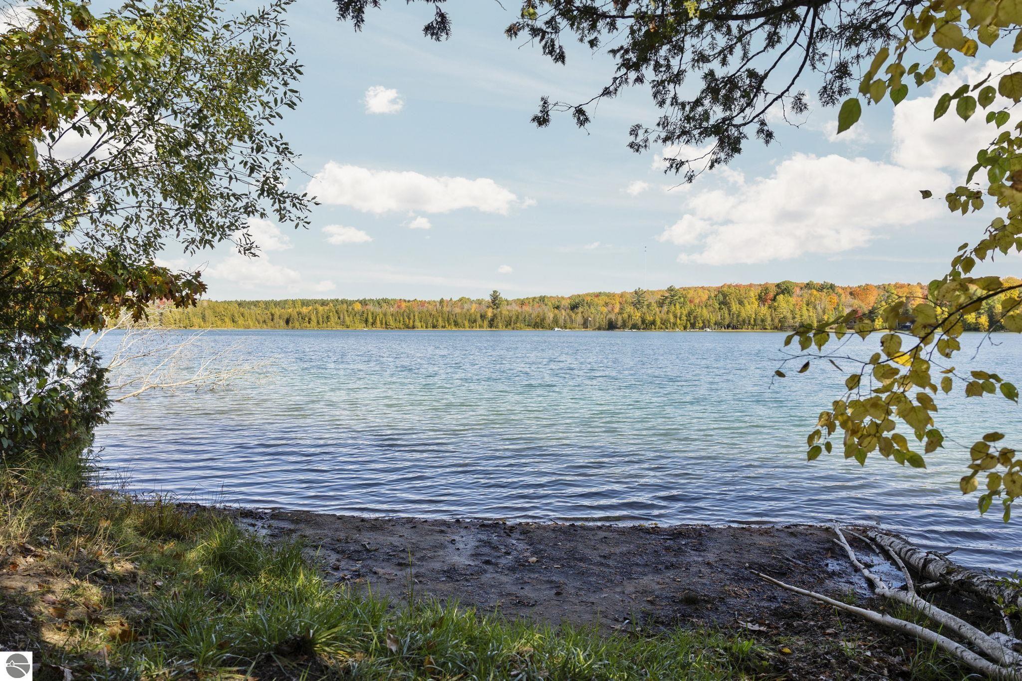 7149 W Blue Lake Road, Ne