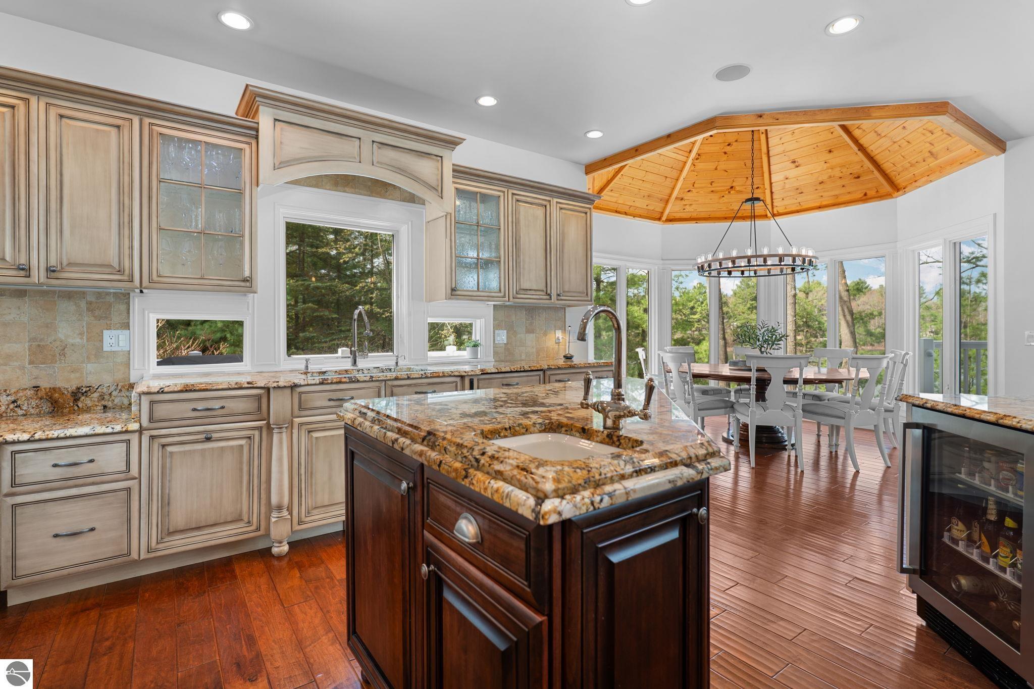 6802 Brandow Woods