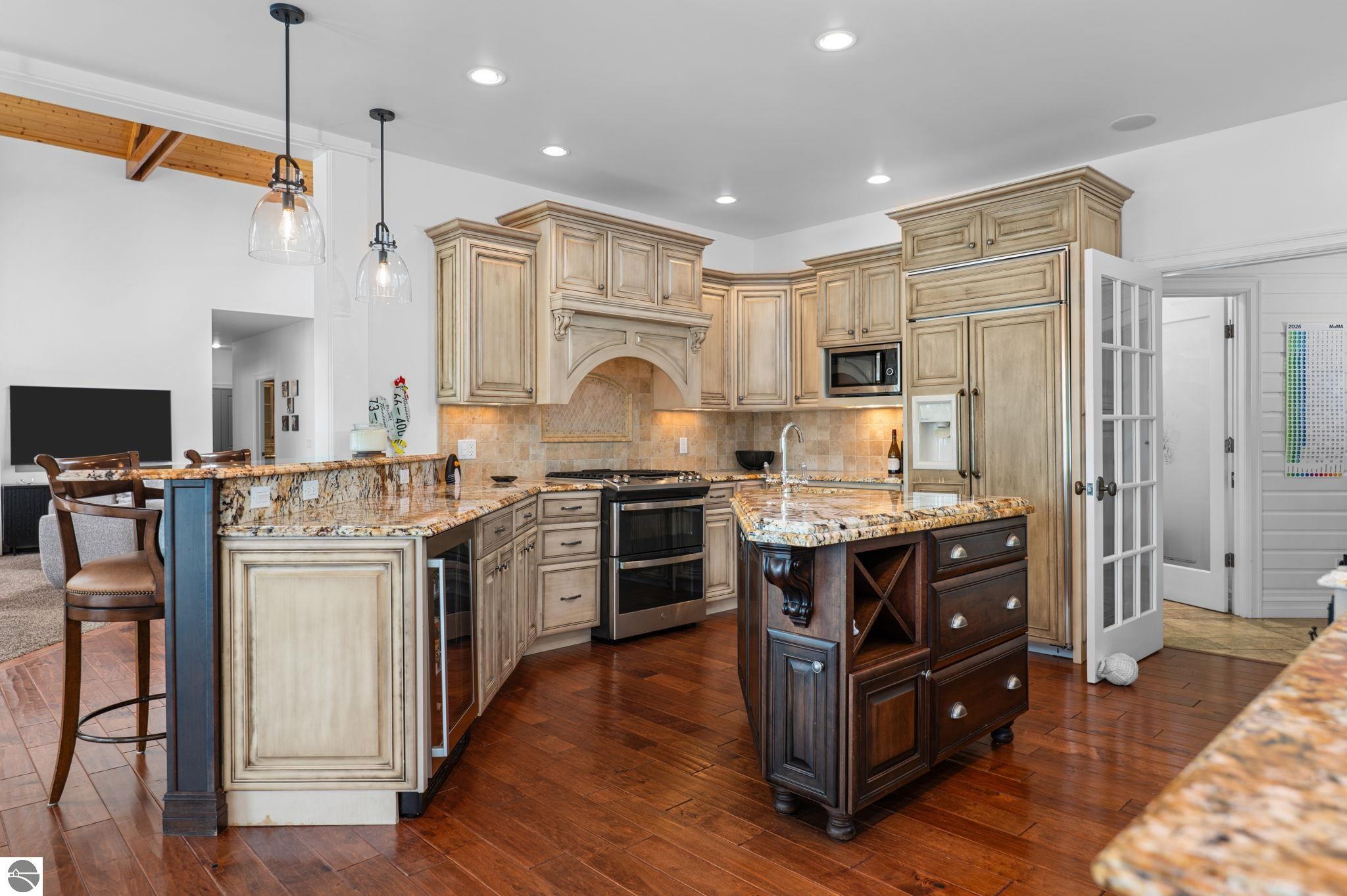 6802 Brandow Woods