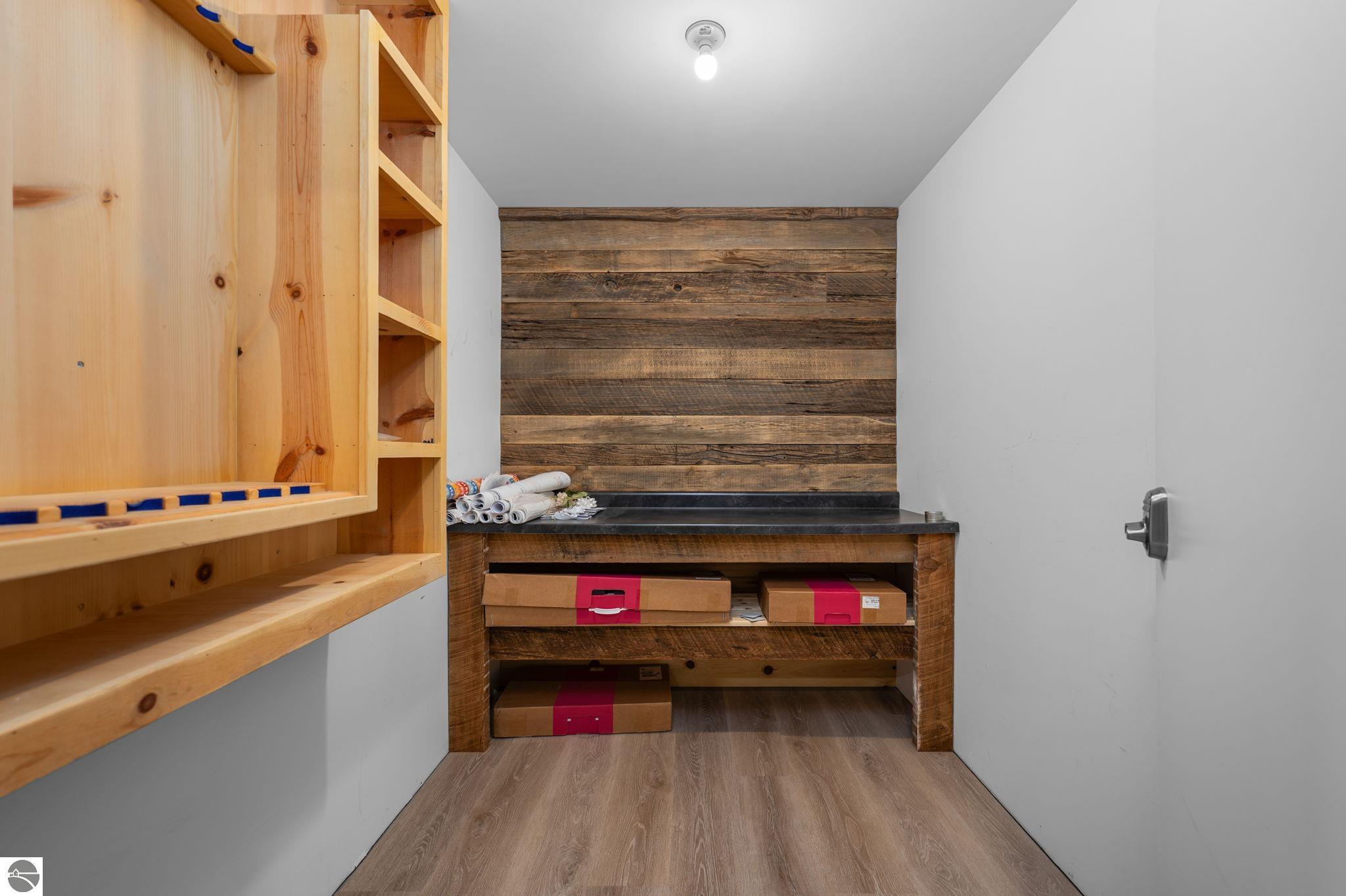 6802 Brandow Woods
