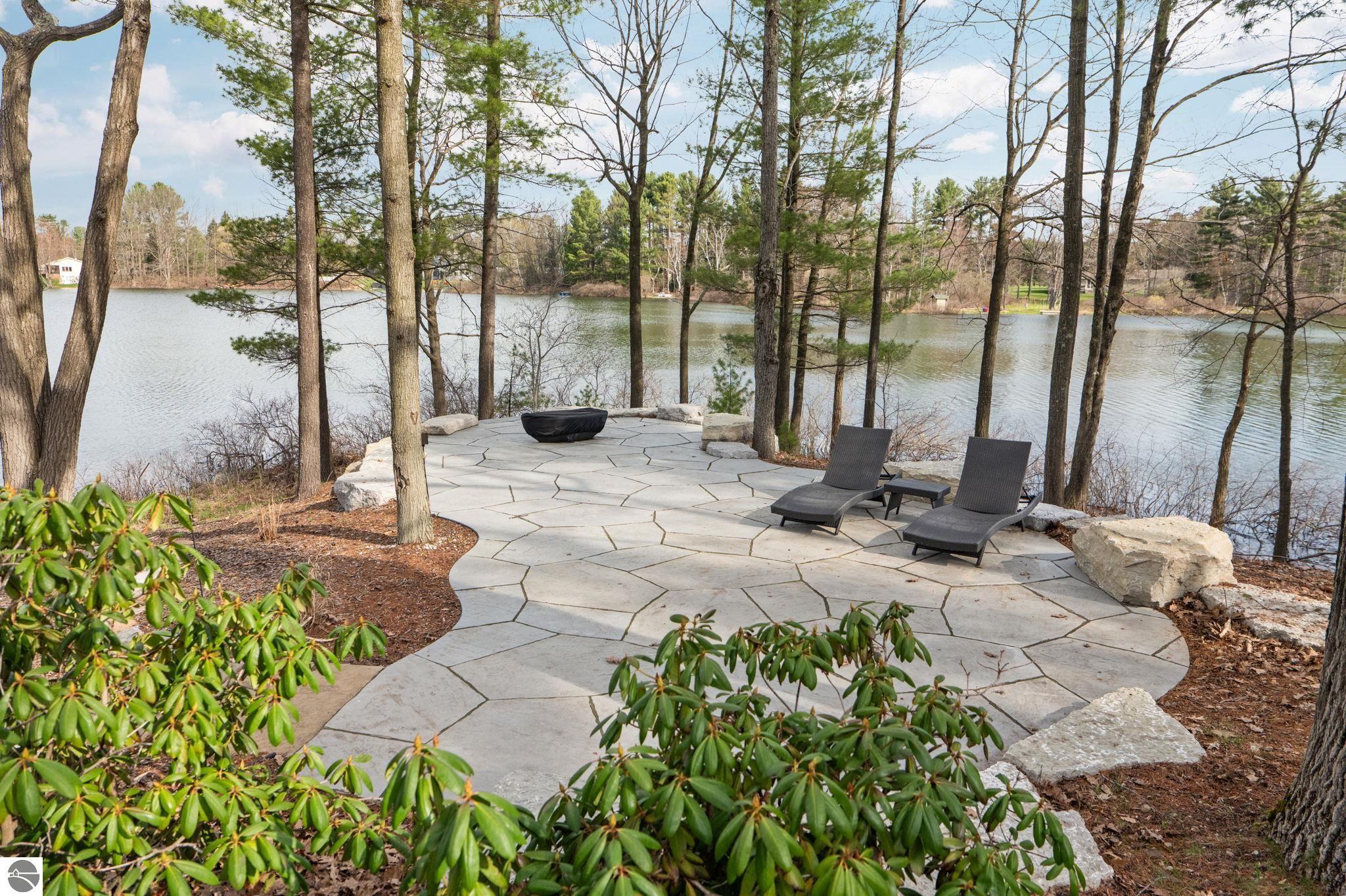 6802 Brandow Woods