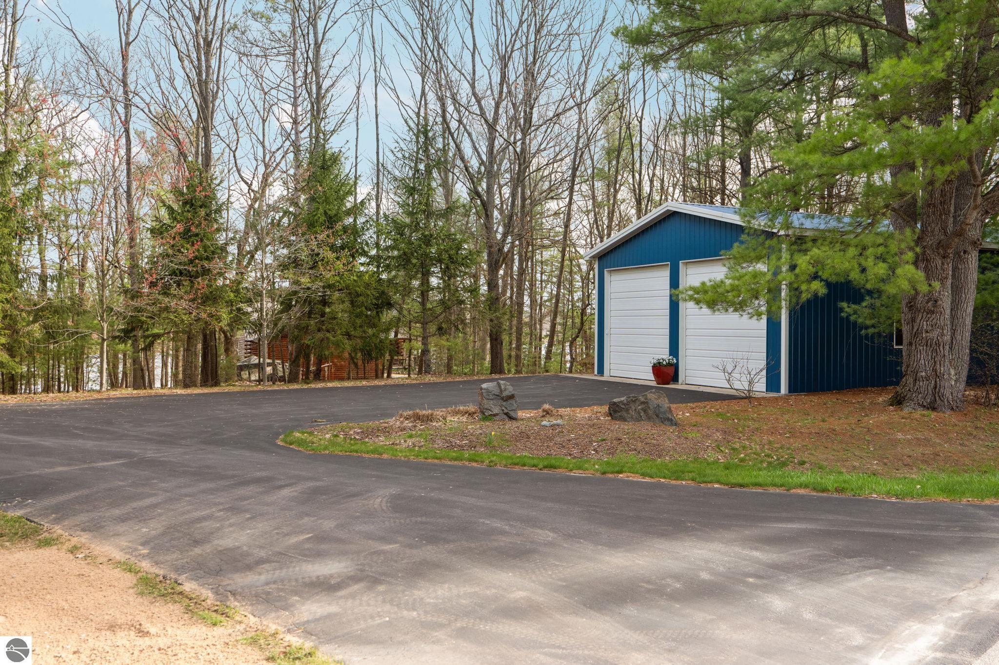 6802 Brandow Woods
