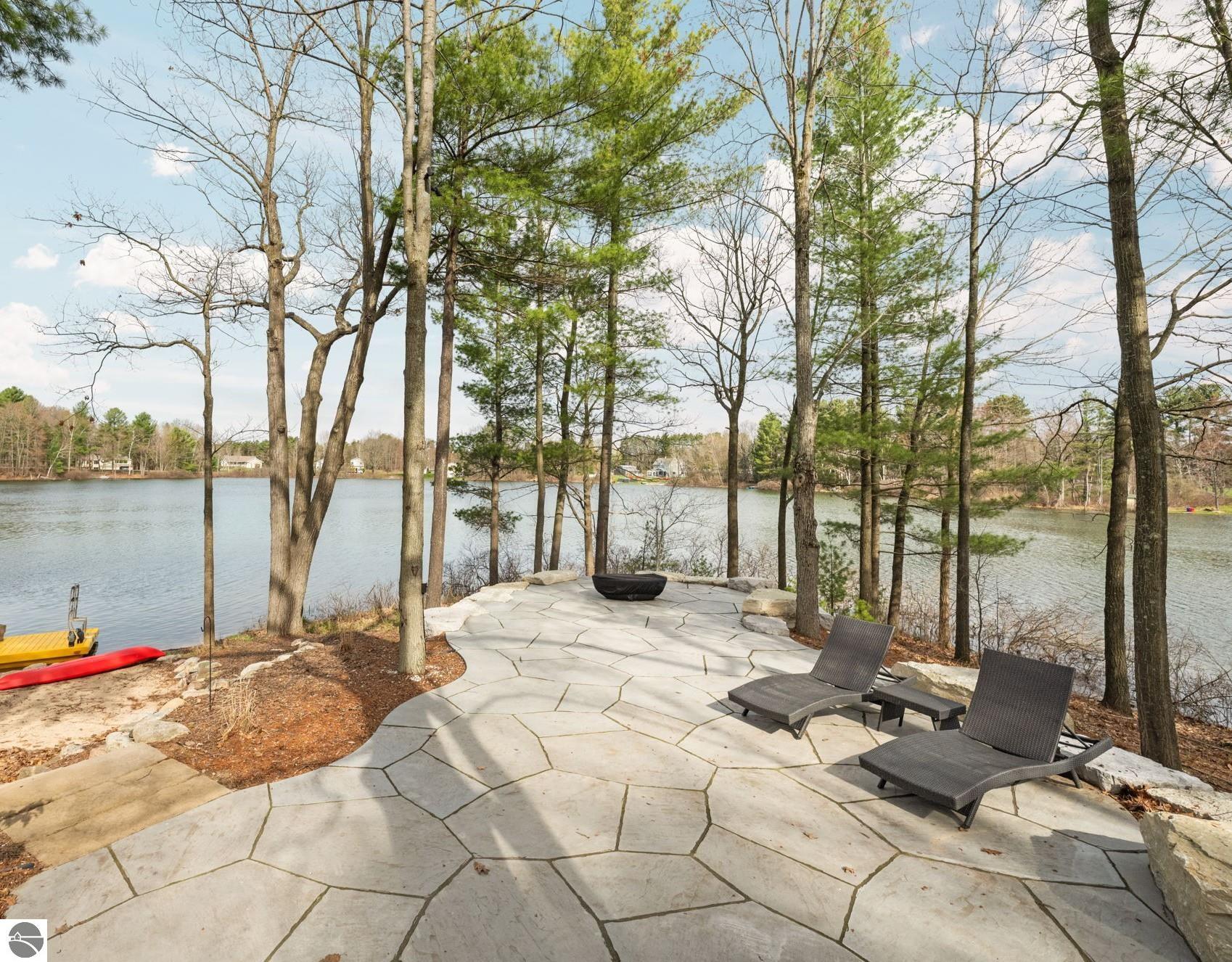 6802 Brandow Woods