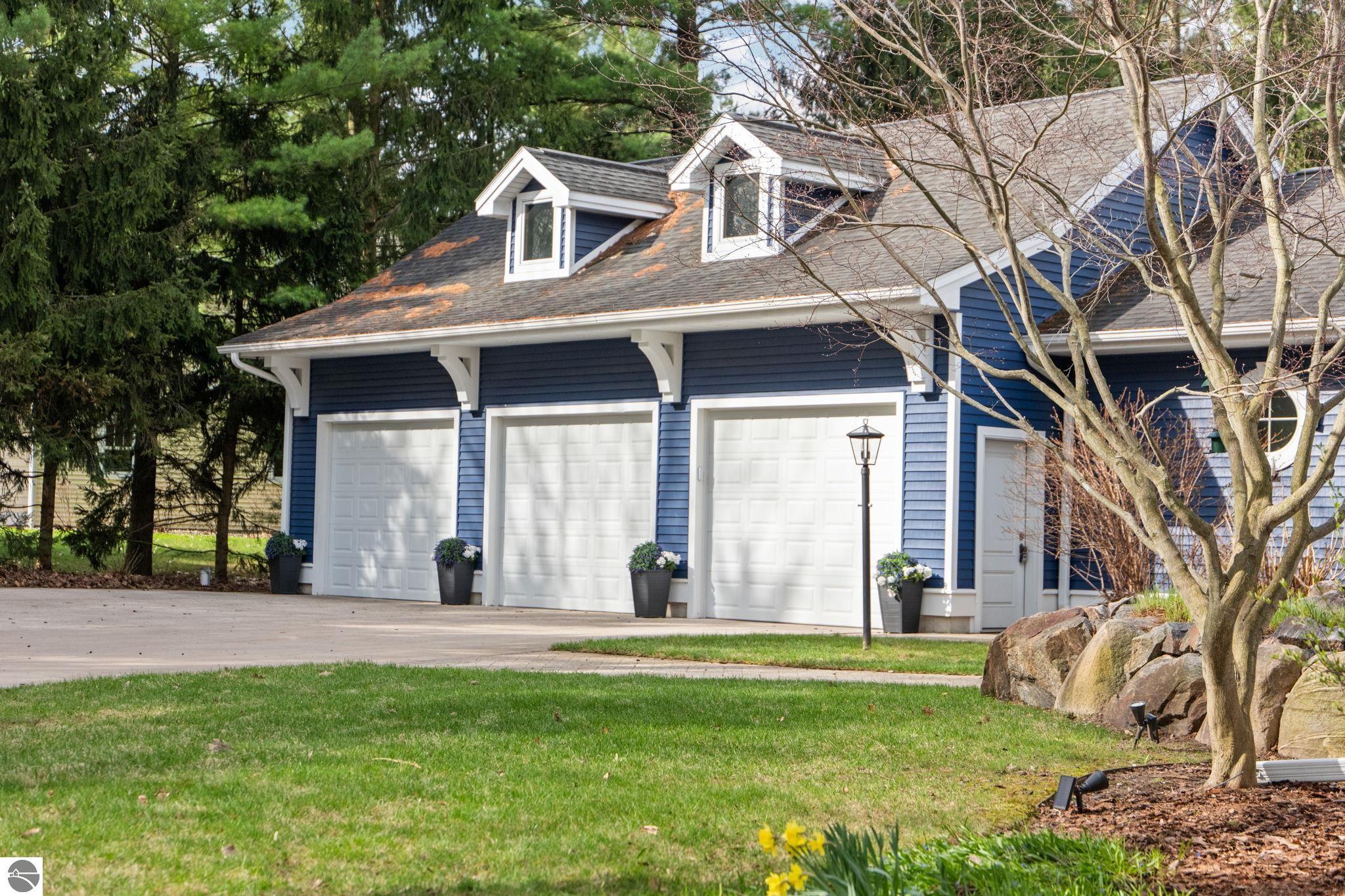 6802 Brandow Woods