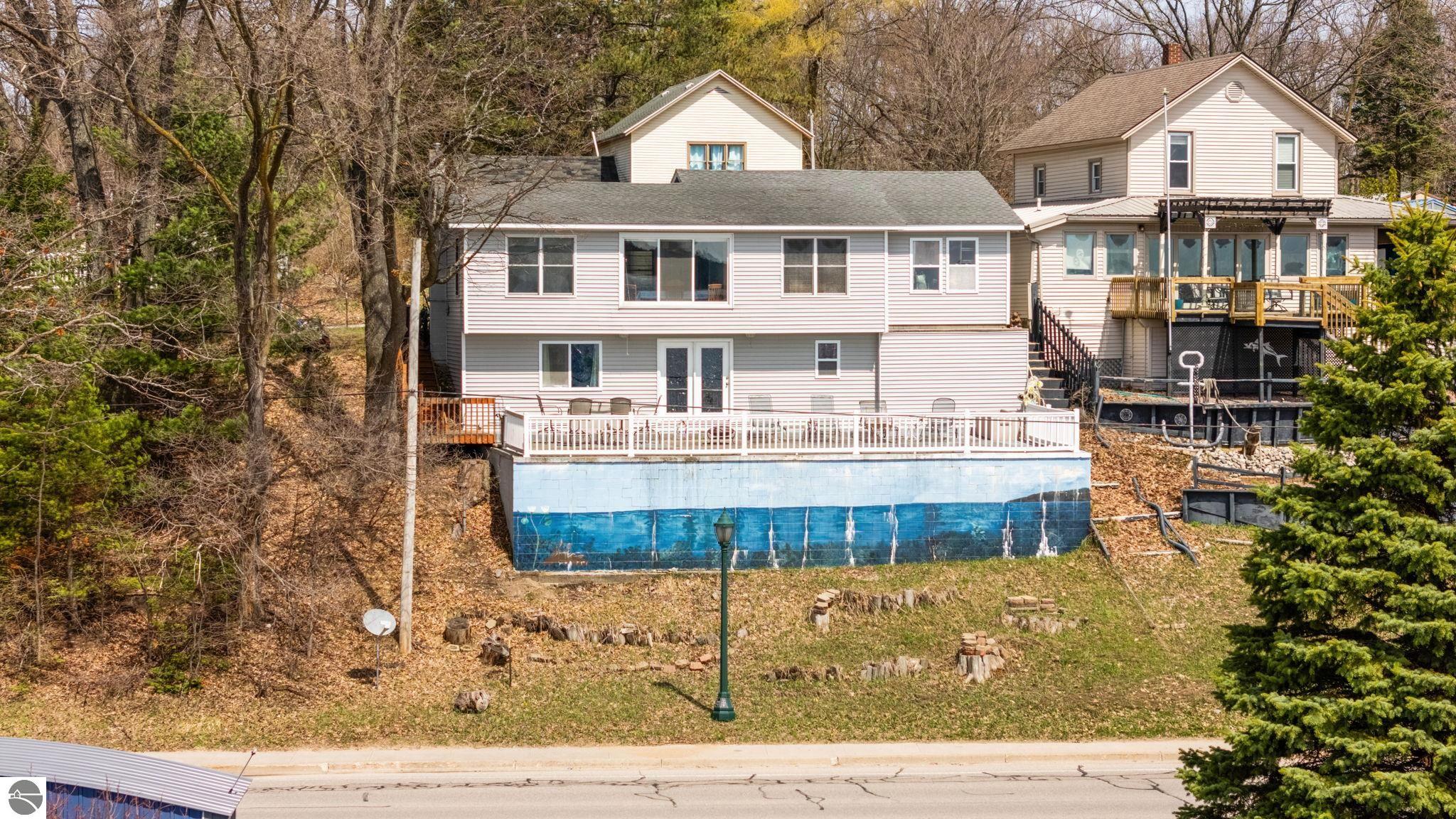 306 Bates