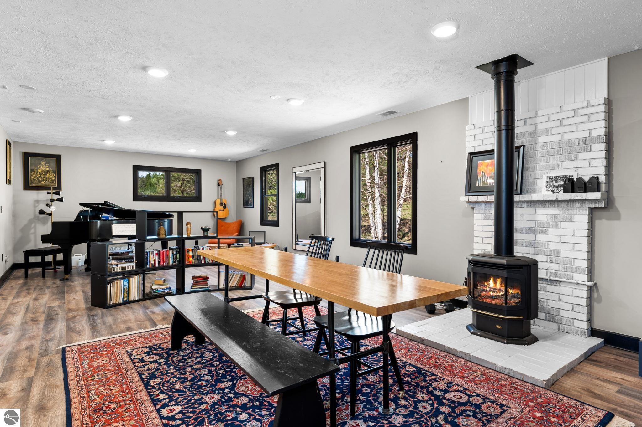 16829 Pettengill Road